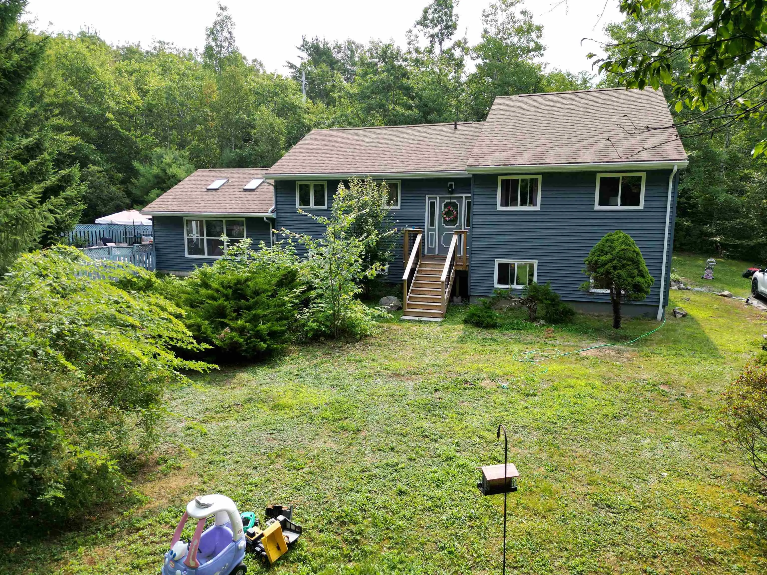49 Flat Lake Drive, Stillwater, NS B3Z 1G3, 4 Bedrooms Bedrooms, ,4 BathroomsBathrooms,Residential,For Sale,Flat Lake,202519684