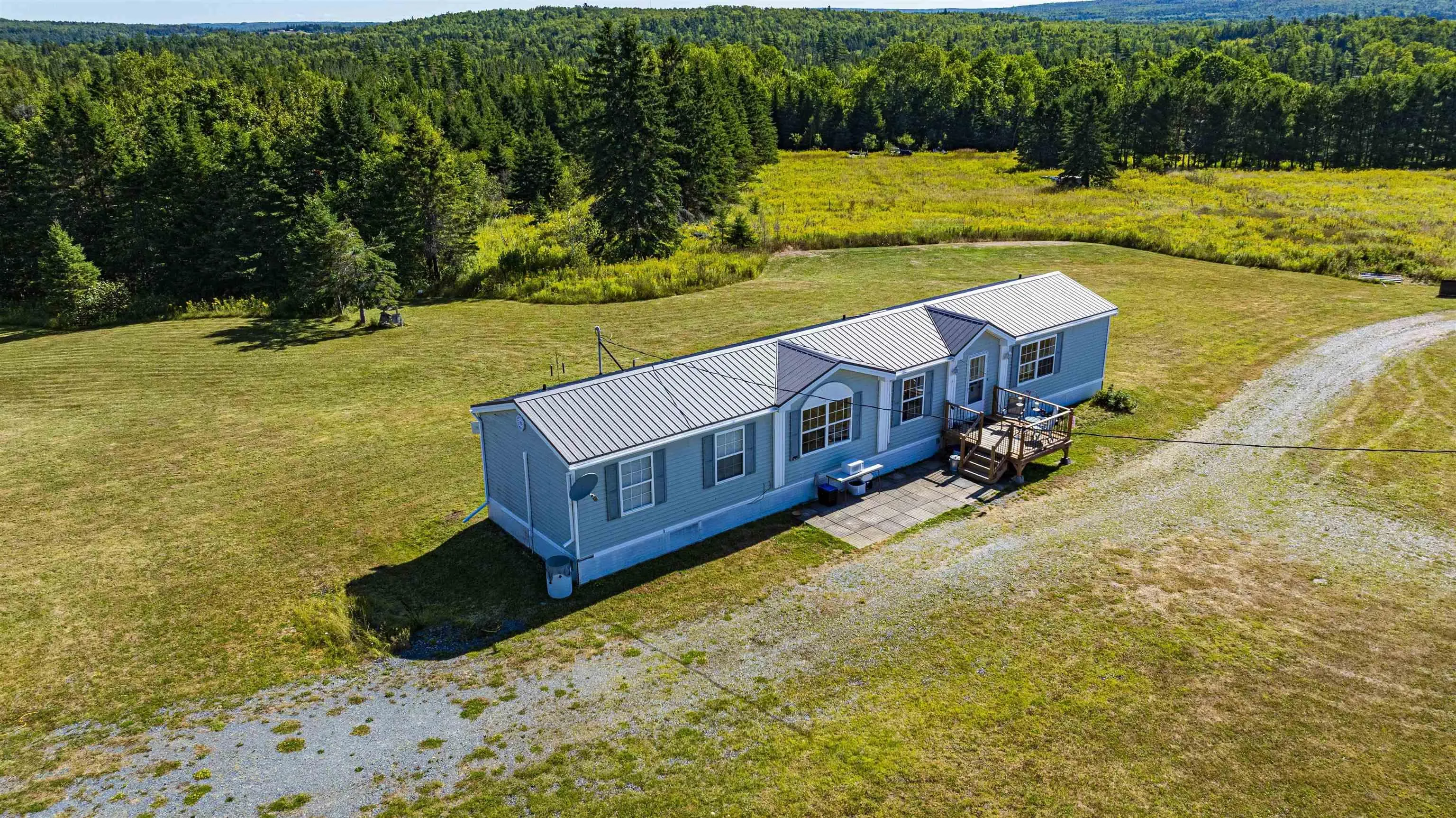 402 Johnson Road, Coldstream, NS B0N 2J0, 3 Bedrooms Bedrooms, ,2 BathroomsBathrooms,Residential,For Sale,Johnson,202521792