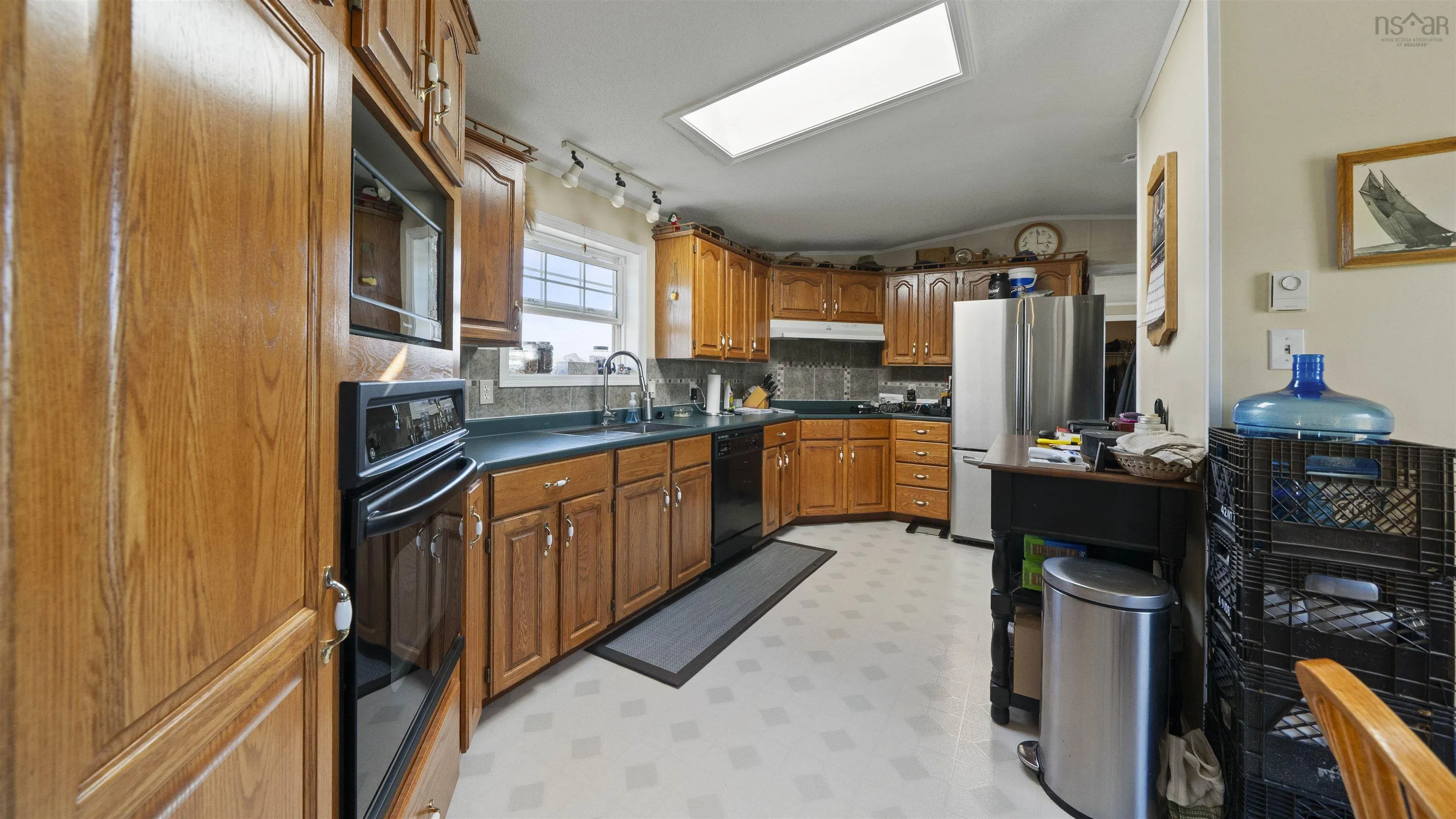 402 Johnson Road, Coldstream, NS B0N 2J0, 3 Bedrooms Bedrooms, ,2 BathroomsBathrooms,Residential,For Sale,Johnson,202521792