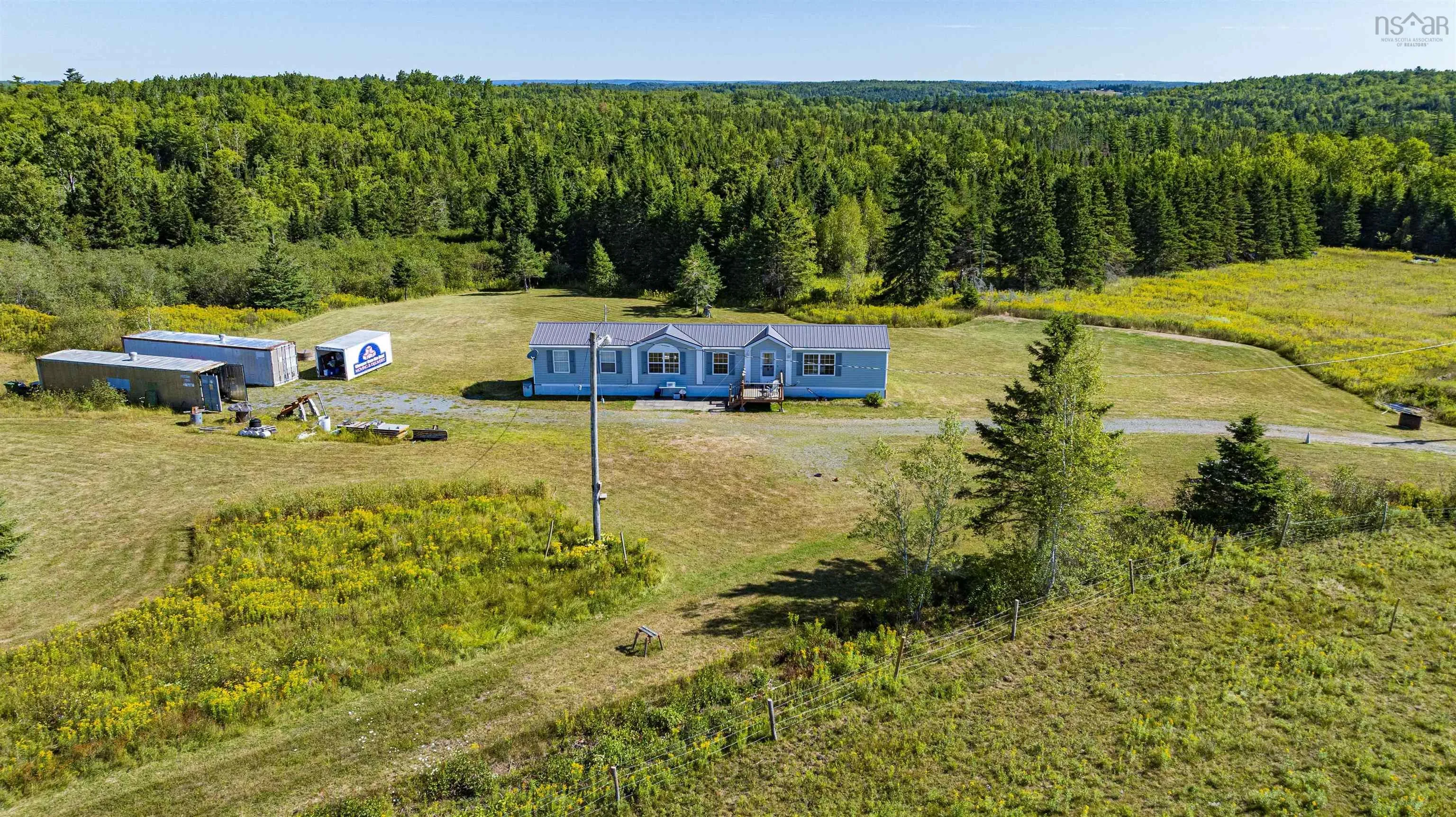 402 Johnson Road, Coldstream, NS B0N 2J0, 3 Bedrooms Bedrooms, ,2 BathroomsBathrooms,Residential,For Sale,Johnson,202521792