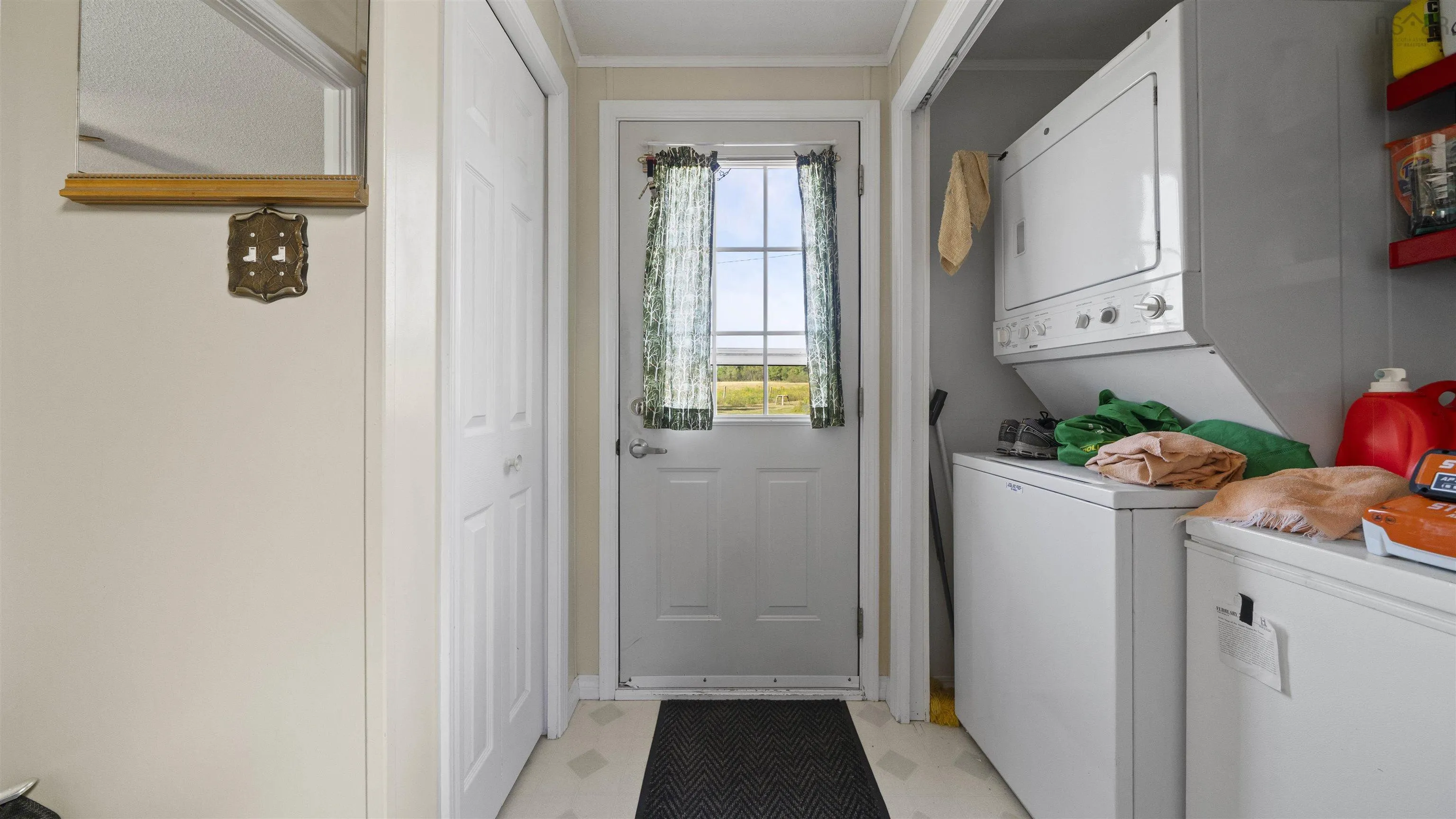402 Johnson Road, Coldstream, NS B0N 2J0, 3 Bedrooms Bedrooms, ,2 BathroomsBathrooms,Residential,For Sale,Johnson,202521792