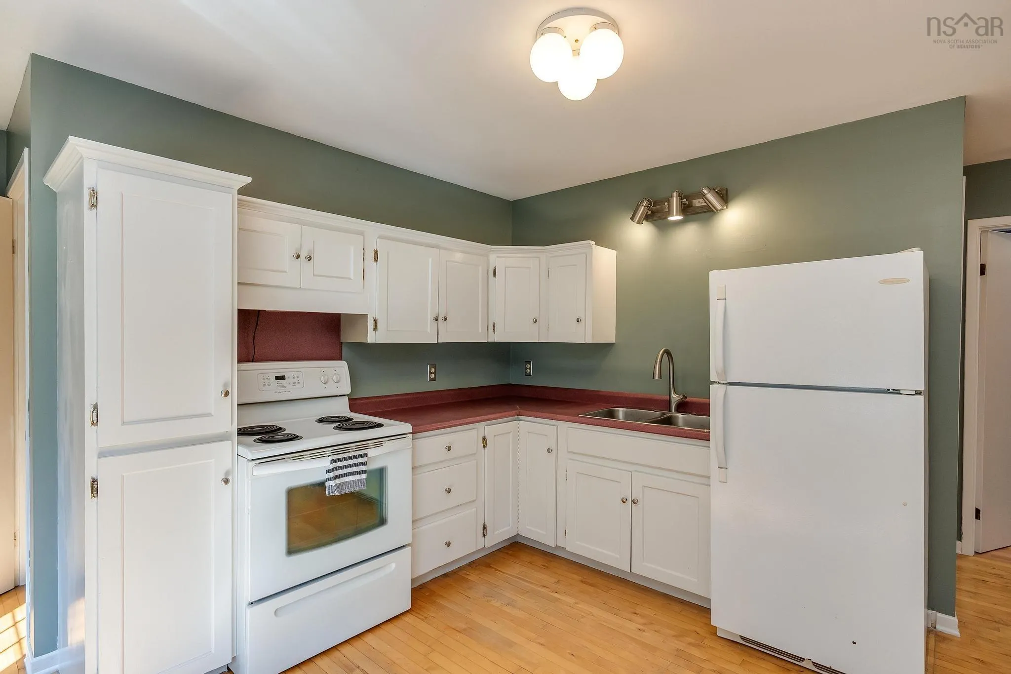 180 Dill Road, Windsor, NS B0N 2T0, 2 Bedrooms Bedrooms, ,2 BathroomsBathrooms,Residential,For Sale,Dill,202518707