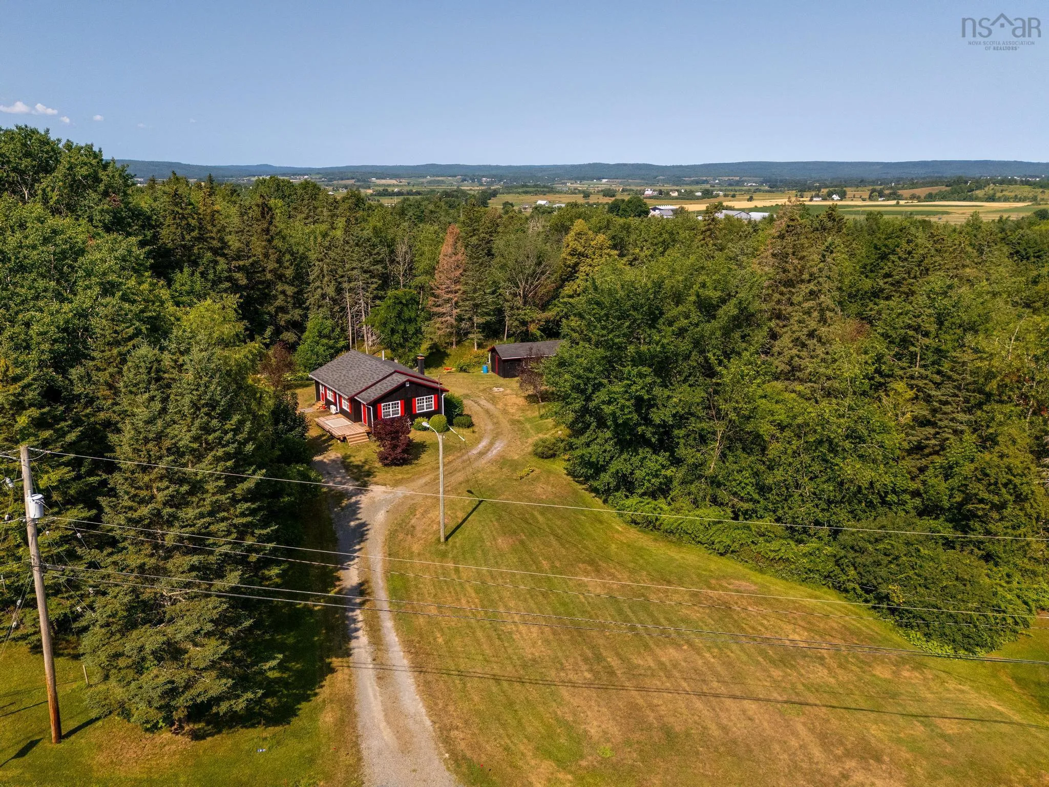 180 Dill Road, Windsor, NS B0N 2T0, 2 Bedrooms Bedrooms, ,2 BathroomsBathrooms,Residential,For Sale,Dill,202518707