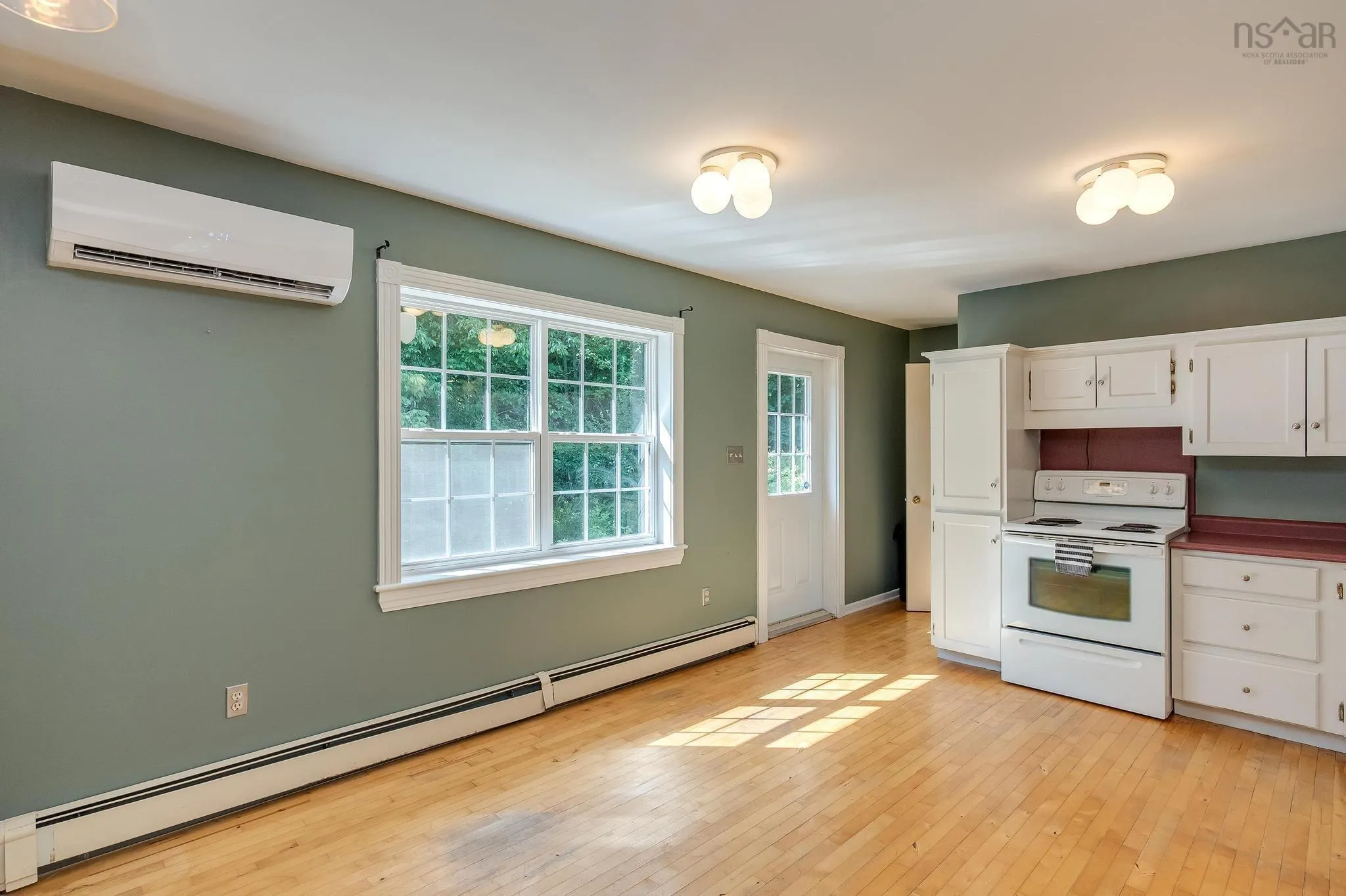 180 Dill Road, Windsor, NS B0N 2T0, 2 Bedrooms Bedrooms, ,2 BathroomsBathrooms,Residential,For Sale,Dill,202518707