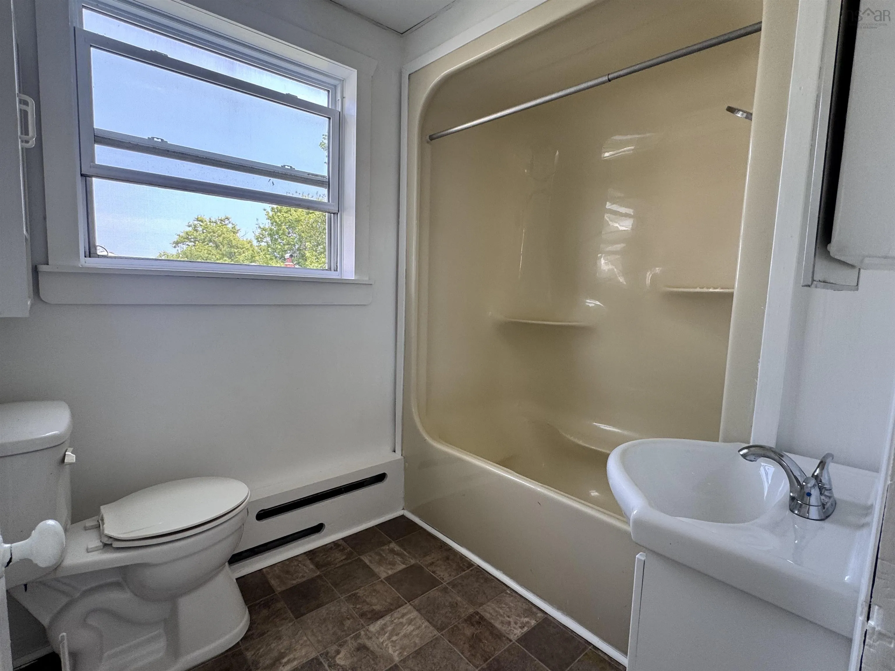 209 South Street, Glace Bay, NS B1A 1W1, 4 Bedrooms Bedrooms, ,2 BathroomsBathrooms,Residential,For Sale,South,202519442