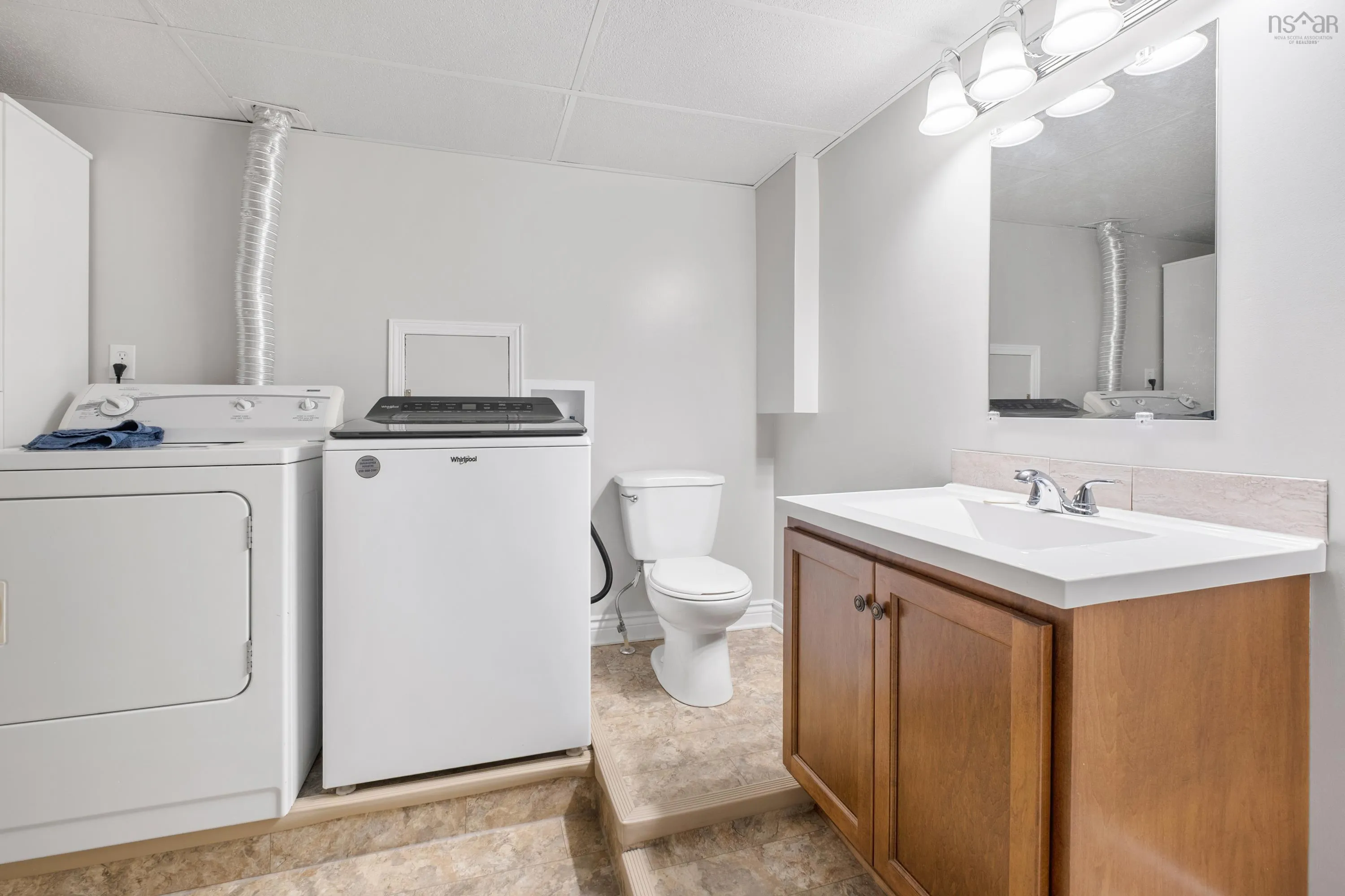 26 Kytes Hill Drive, Grand Lake Road, NS B1M 1A7, 4 Bedrooms Bedrooms, ,2 BathroomsBathrooms,Residential,For Sale,Kytes Hill Drive,202518924