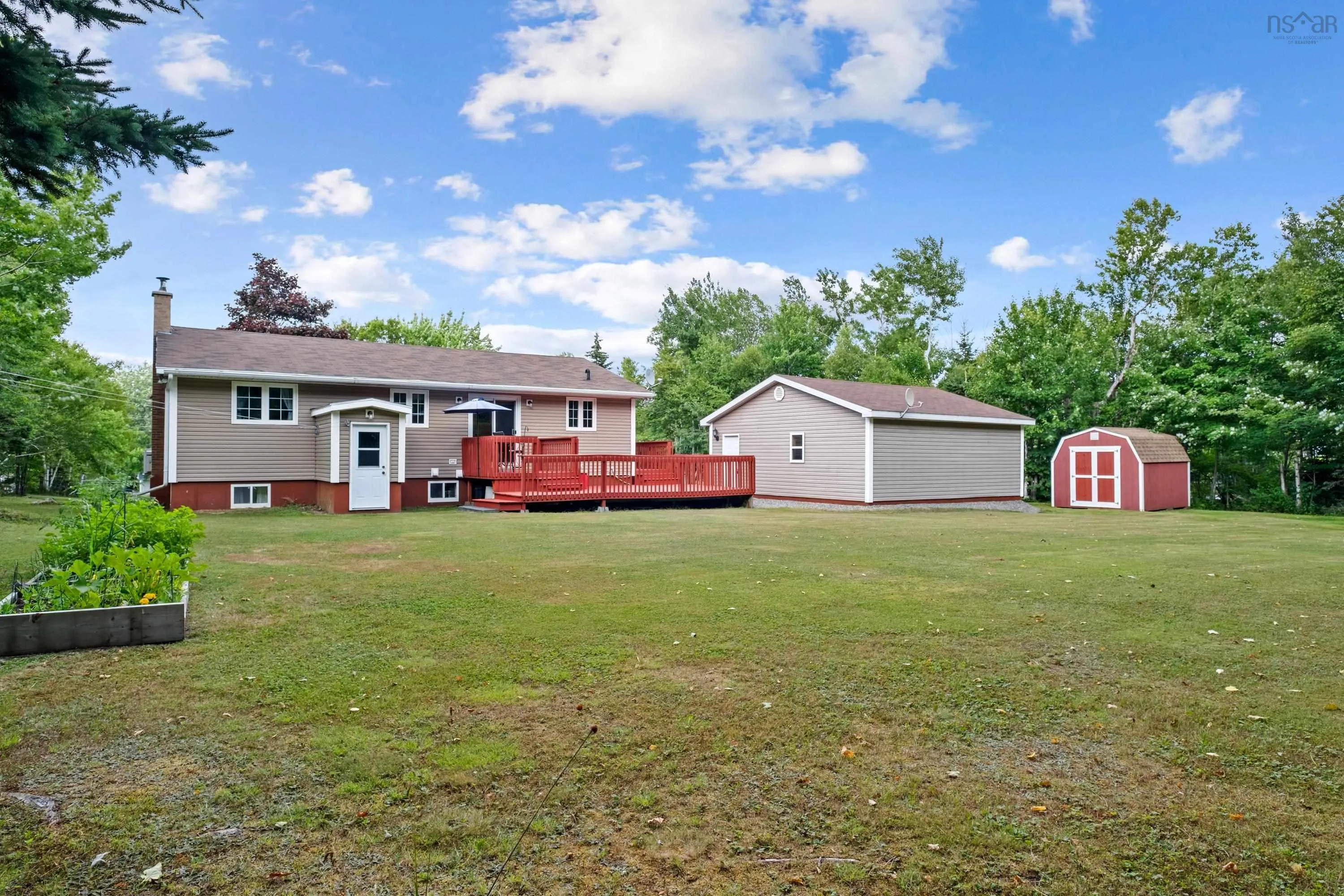 26 Kytes Hill Drive, Grand Lake Road, NS B1M 1A7, 4 Bedrooms Bedrooms, ,2 BathroomsBathrooms,Residential,For Sale,Kytes Hill Drive,202518924