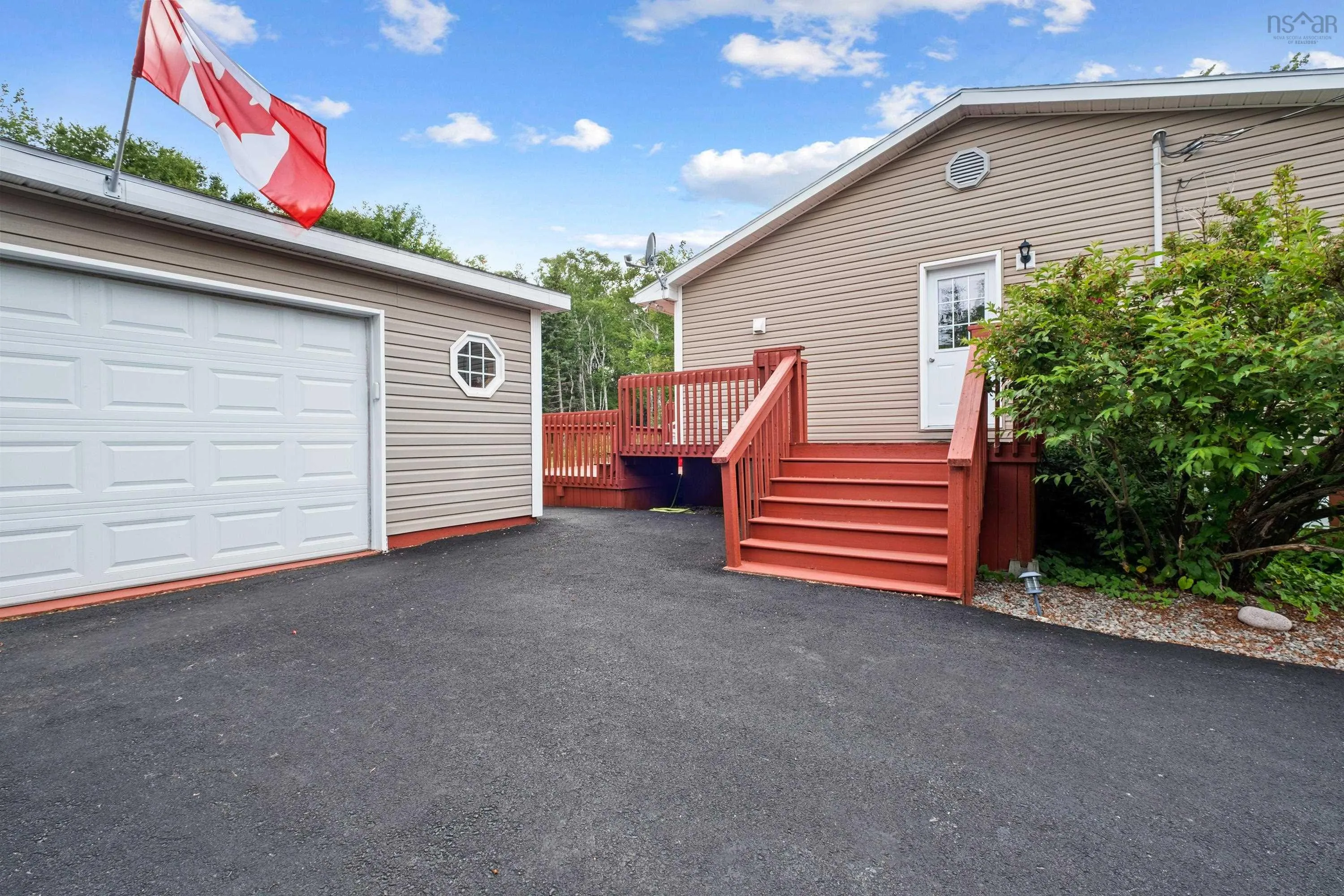 26 Kytes Hill Drive, Grand Lake Road, NS B1M 1A7, 4 Bedrooms Bedrooms, ,2 BathroomsBathrooms,Residential,For Sale,Kytes Hill Drive,202518924