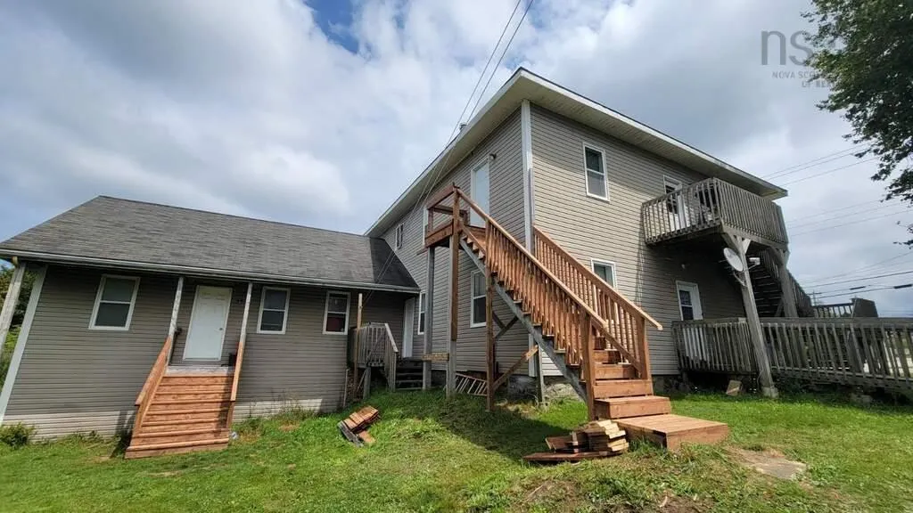 578-582 Main Street, Yarmouth, NS B5A 1J4, 9 Bedrooms Bedrooms, ,Residential Income,For Sale,Main,202519576