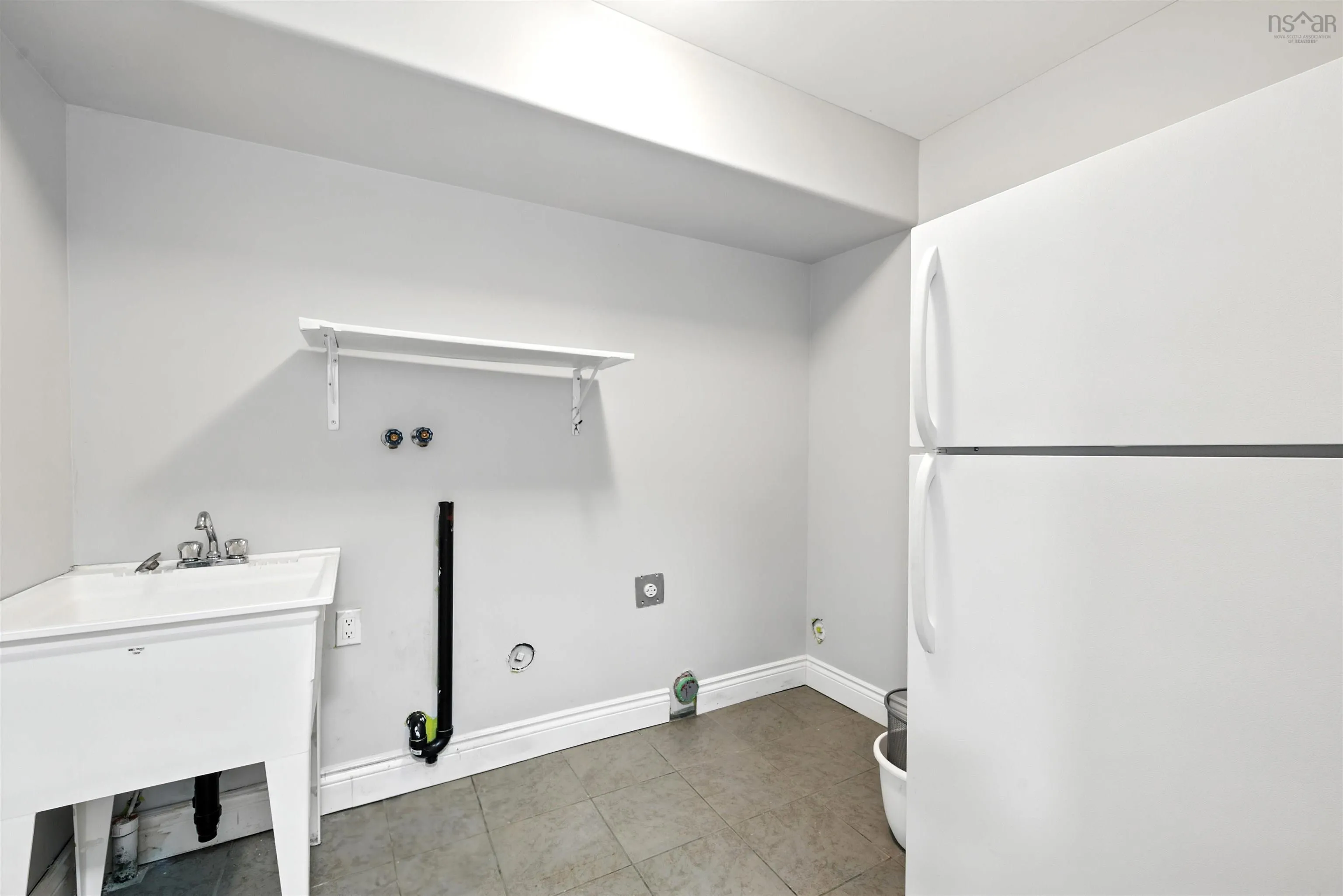 98 Castlepark Grove, Halifax, NS B3M 4X9, 5 Bedrooms Bedrooms, ,4 BathroomsBathrooms,Residential,For Sale,Castlepark,202520949