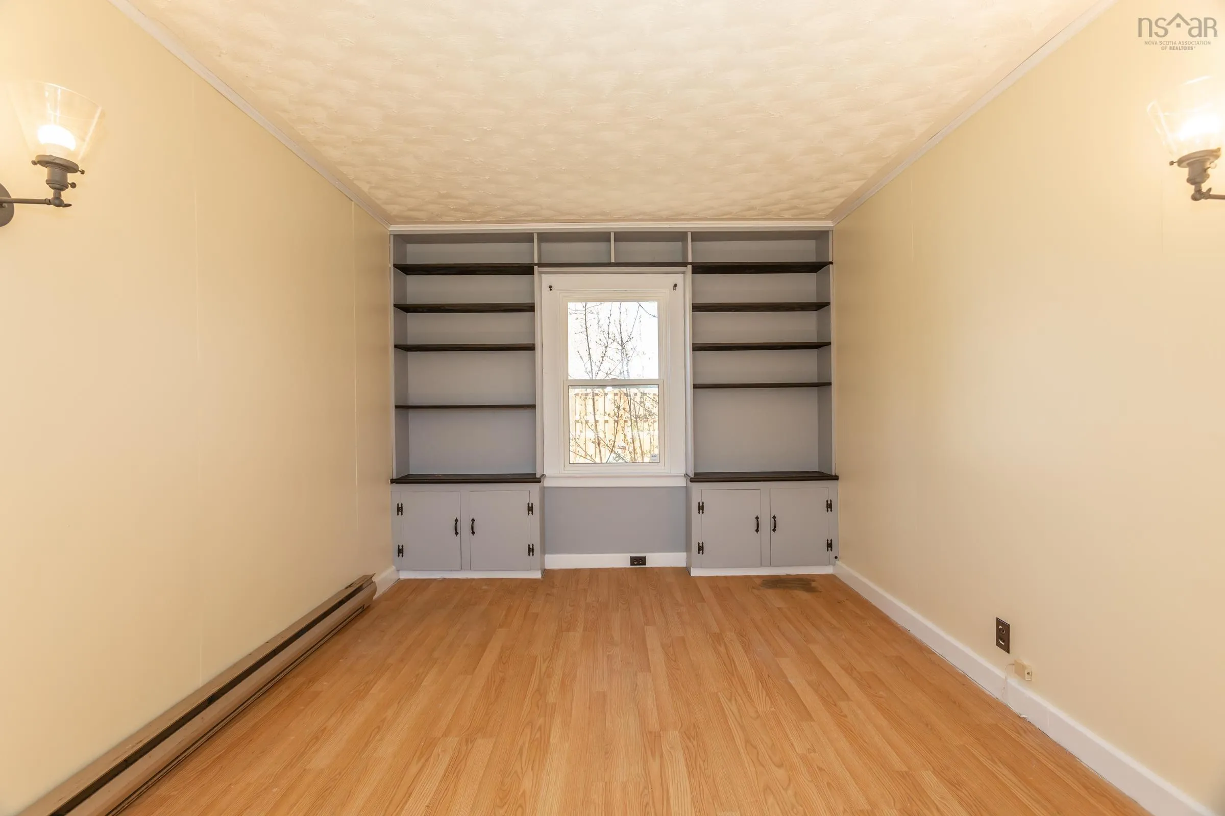 161 Granville Street, Bridgetown Ns B0s 1c0, 5 Bedrooms Bedrooms, ,2 BathroomsBathrooms,Residential,For Sale,Granville,202509619
