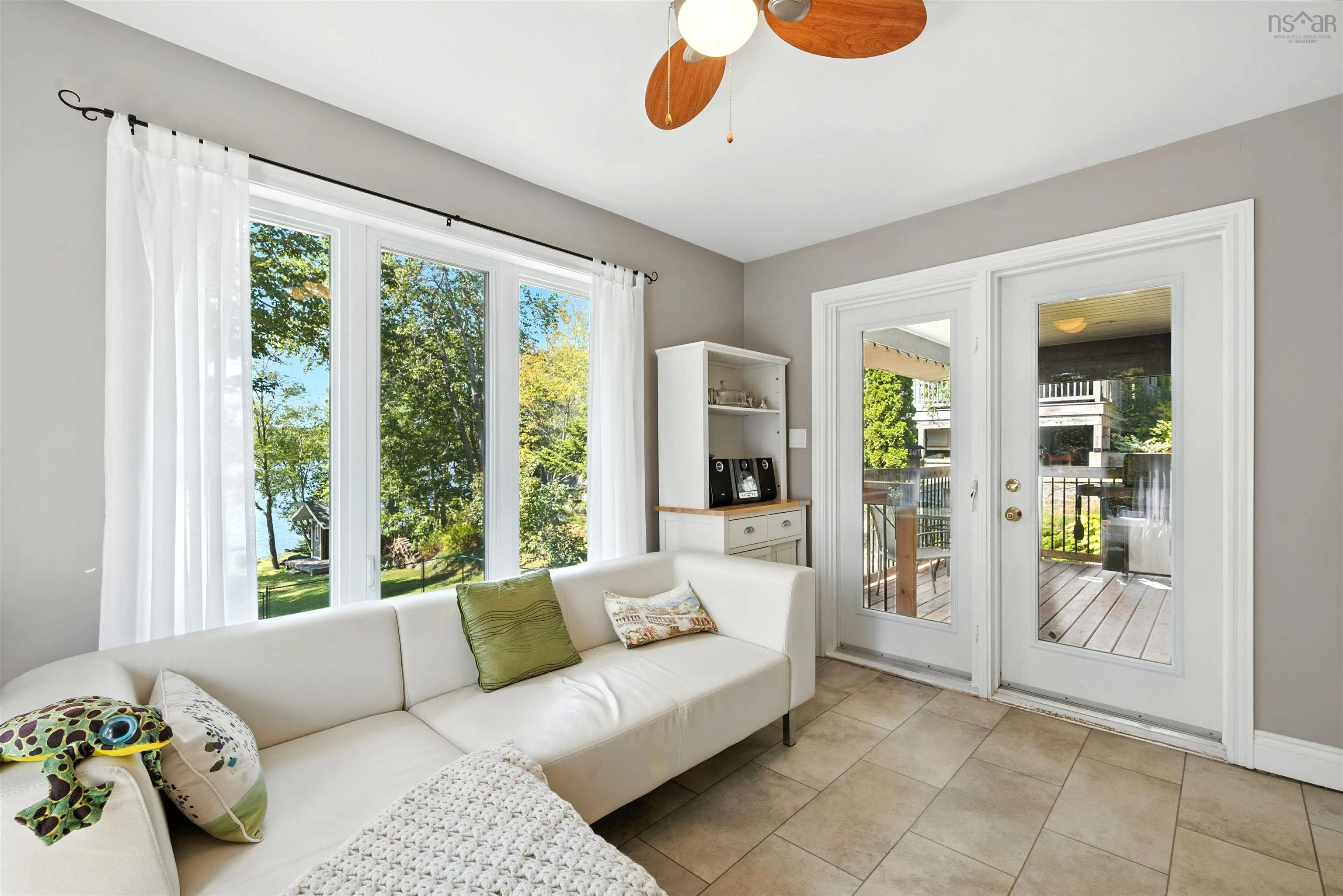 22 Lochburn Lane, Dartmouth, NS B2X 2T9, 4 Bedrooms Bedrooms, ,2 BathroomsBathrooms,Residential,For Sale,Lochburn,202523558