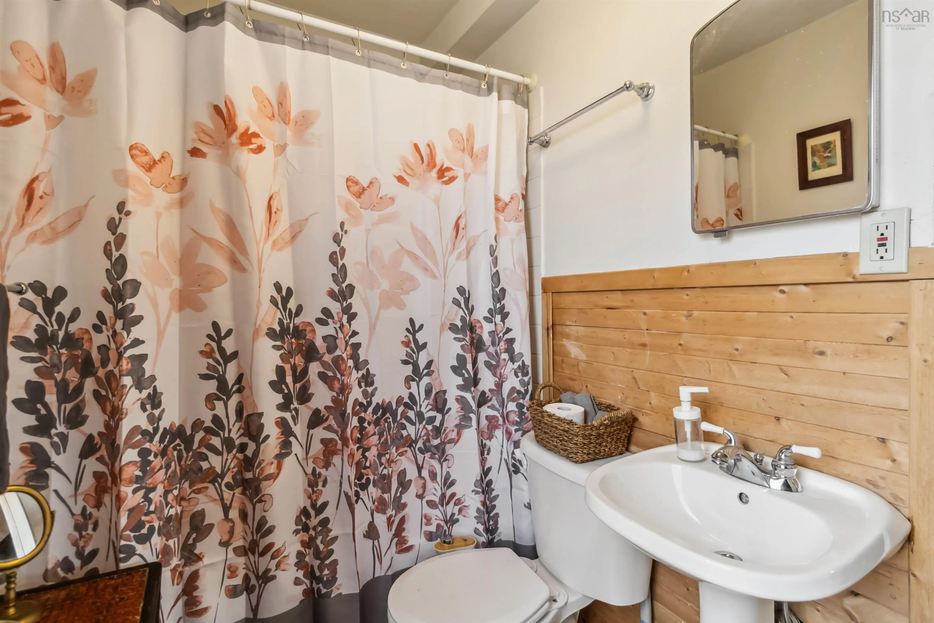 5069 Shore Road, North East Harbour, NS B0T 1W0, 3 Bedrooms Bedrooms, ,2 BathroomsBathrooms,Residential,For Sale,Shore,202517761