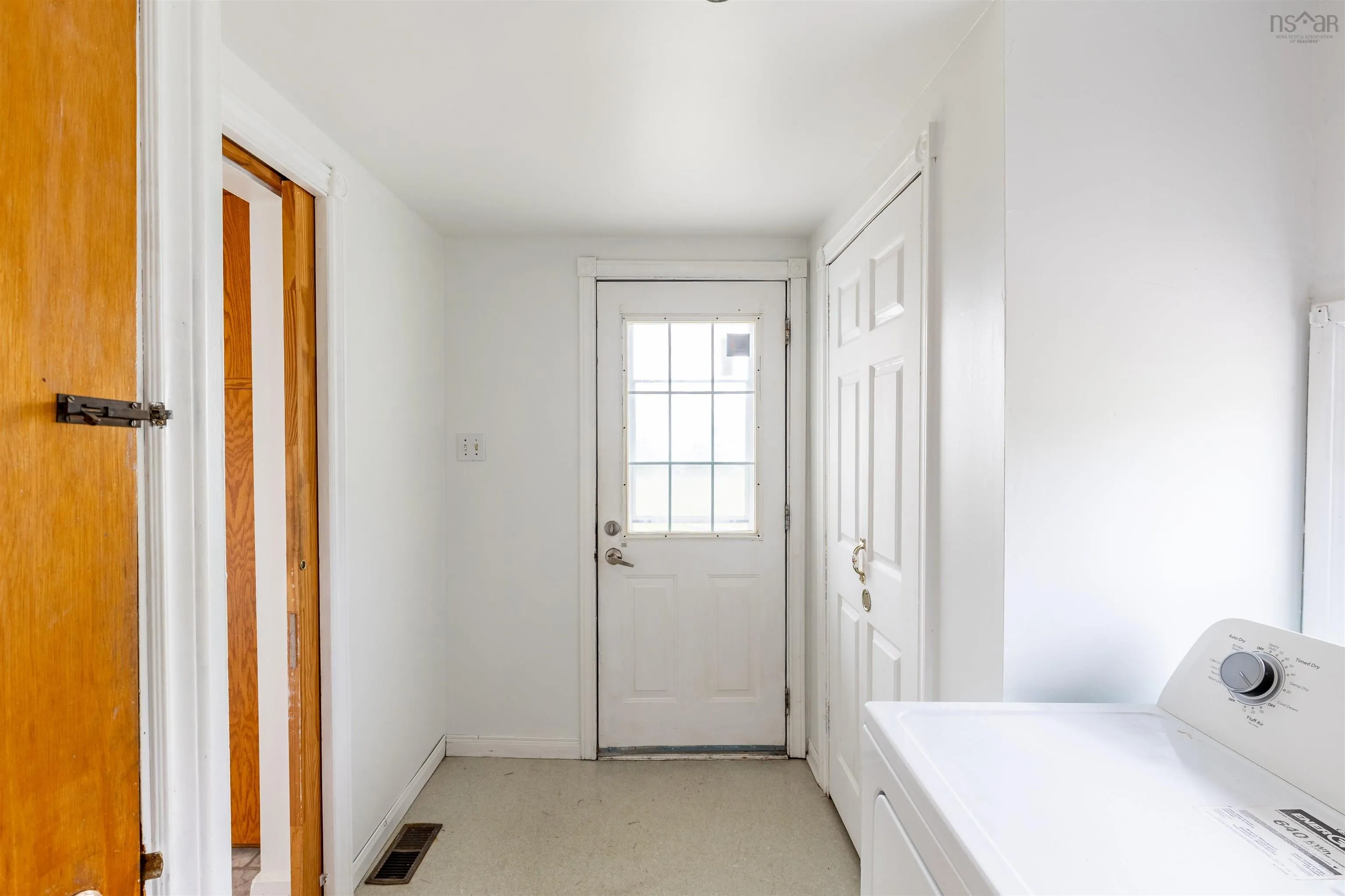 1415 Highway 304, Cape Forchu Ns B5a 5g7, 5 Bedrooms Bedrooms, ,2 BathroomsBathrooms,Residential,For Sale,Highway 304,202510115