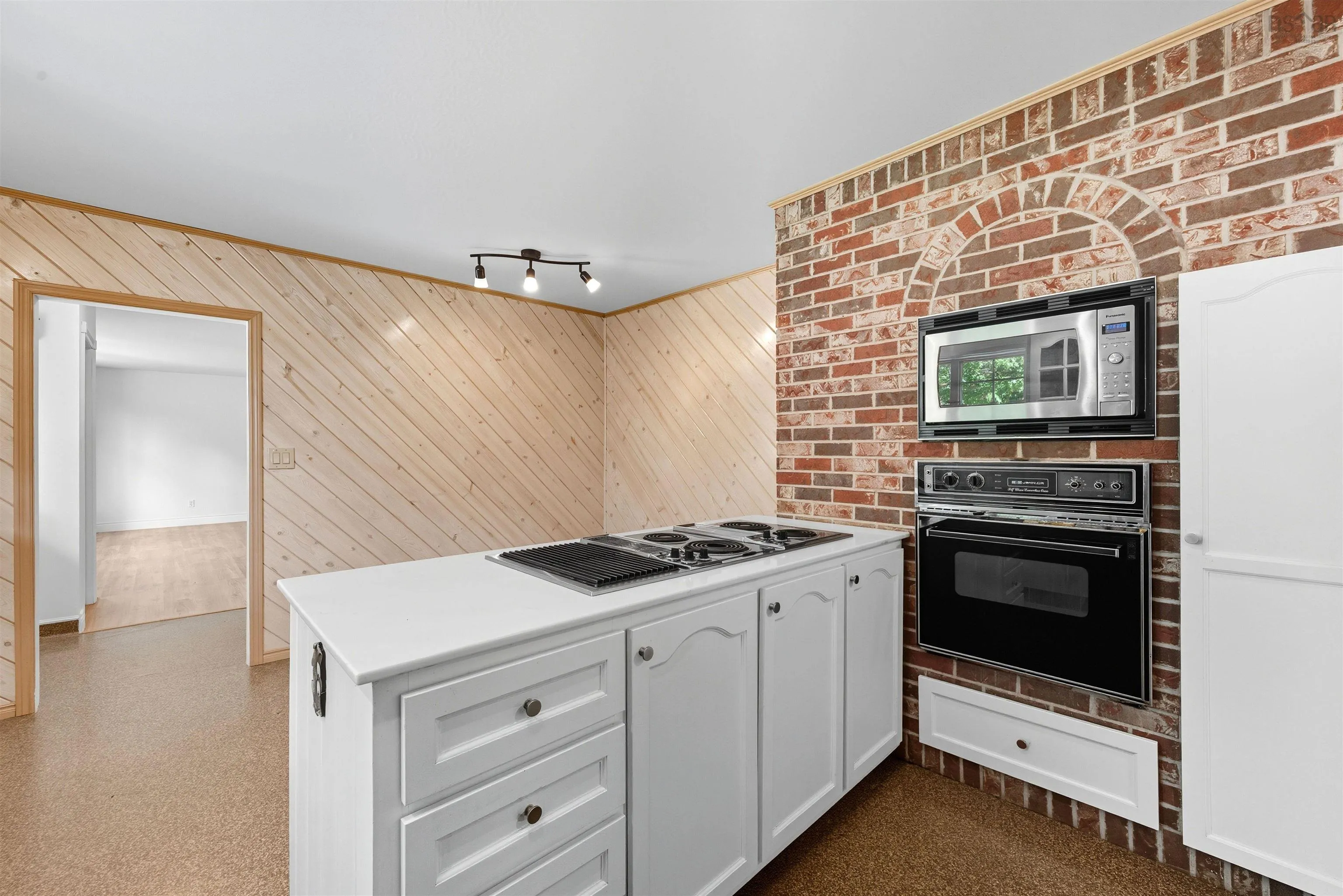 206 Lakeview Road, Lakeview, NS B4C 4C8, 3 Bedrooms Bedrooms, ,2 BathroomsBathrooms,Residential,For Sale,Lakeview,202524902