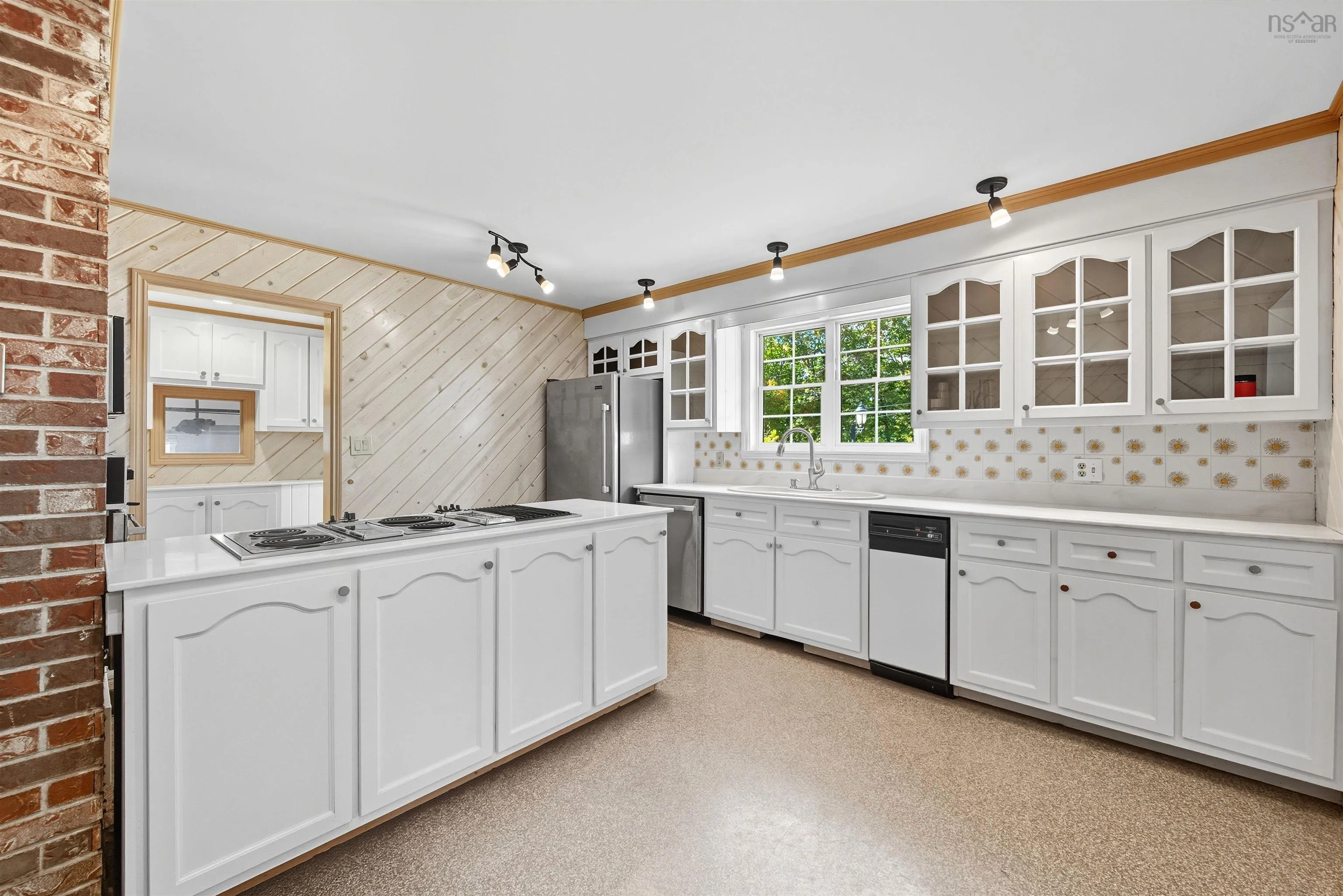 206 Lakeview Road, Lakeview, NS B4C 4C8, 3 Bedrooms Bedrooms, ,2 BathroomsBathrooms,Residential,For Sale,Lakeview,202524902