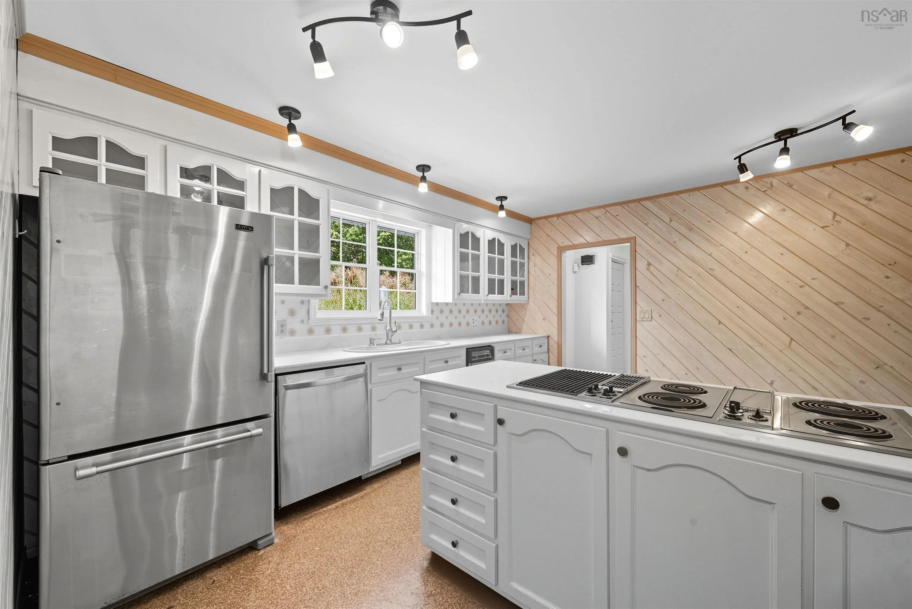 206 Lakeview Road, Lakeview, NS B4C 4C8, 3 Bedrooms Bedrooms, ,2 BathroomsBathrooms,Residential,For Sale,Lakeview,202524902