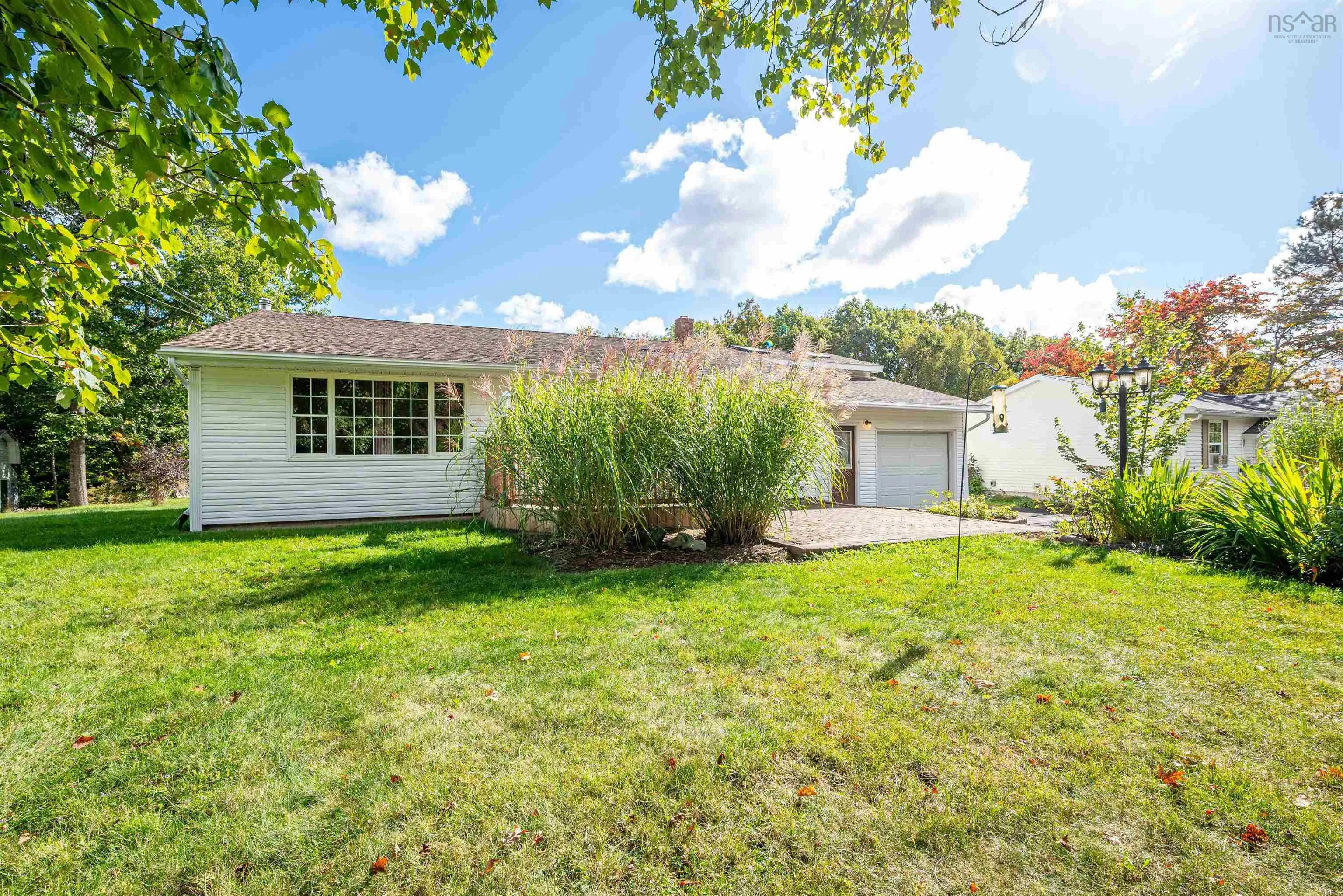 206 Lakeview Road, Lakeview, NS B4C 4C8, 3 Bedrooms Bedrooms, ,2 BathroomsBathrooms,Residential,For Sale,Lakeview,202524902