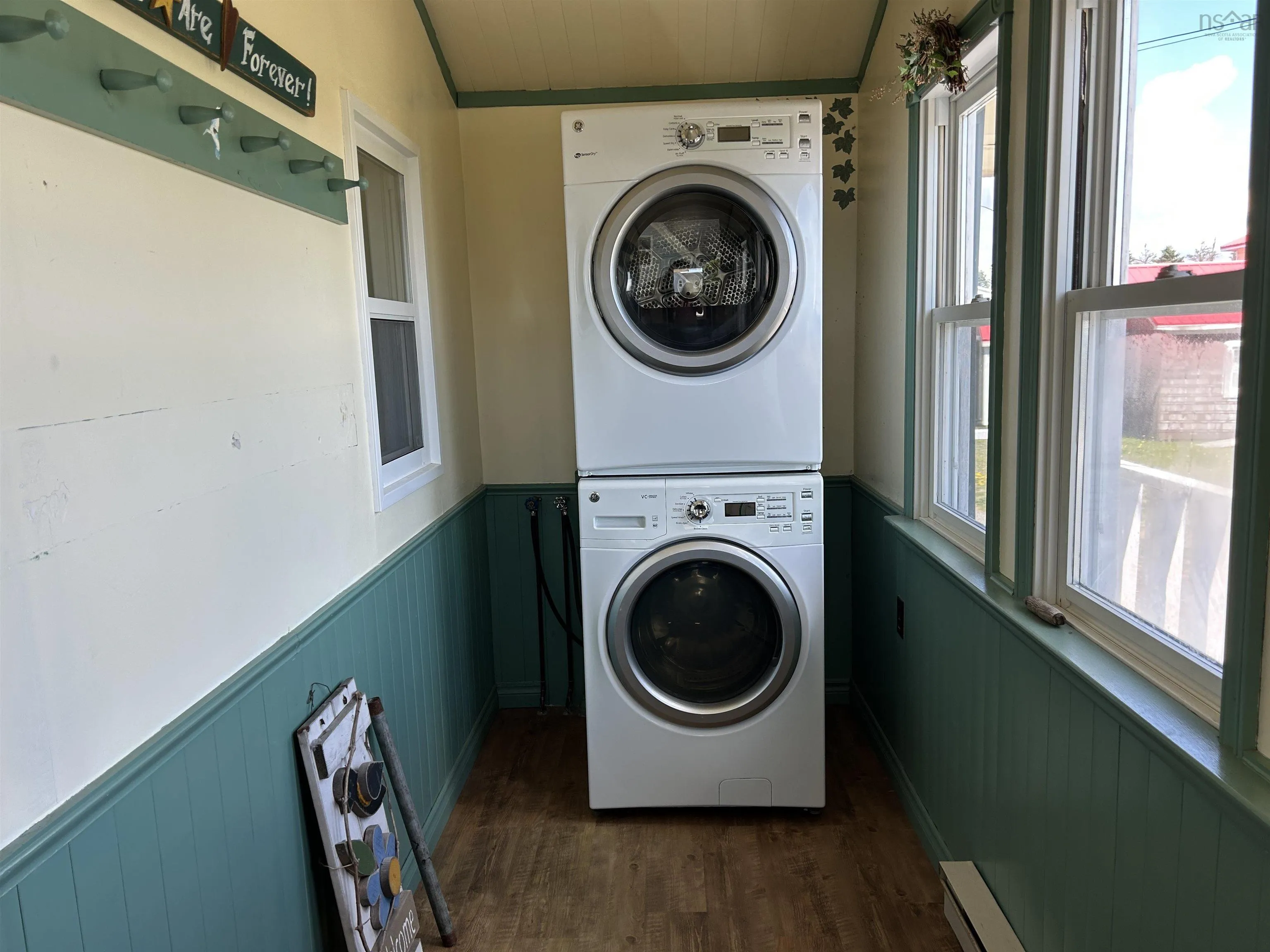2541 Main Street, Clarks Harbour, NS B0W 1P0, 3 Bedrooms Bedrooms, ,1 BathroomBathrooms,Residential,For Sale,Main,202522512