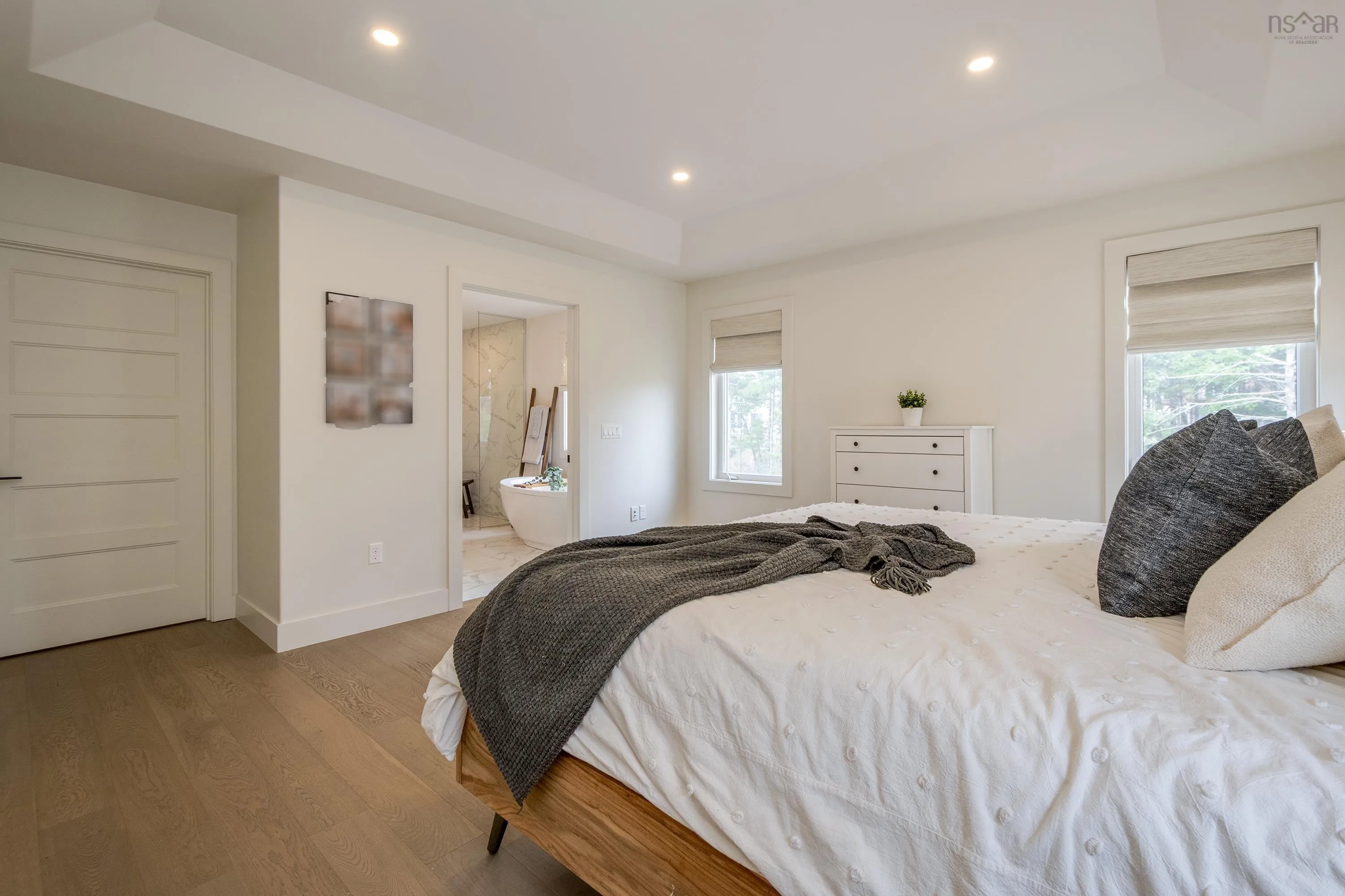 77 Bristolton Avenue, Bedford, NS B4B 0Z4, 4 Bedrooms Bedrooms, ,4 BathroomsBathrooms,Residential,For Sale,Bristolton,202520594