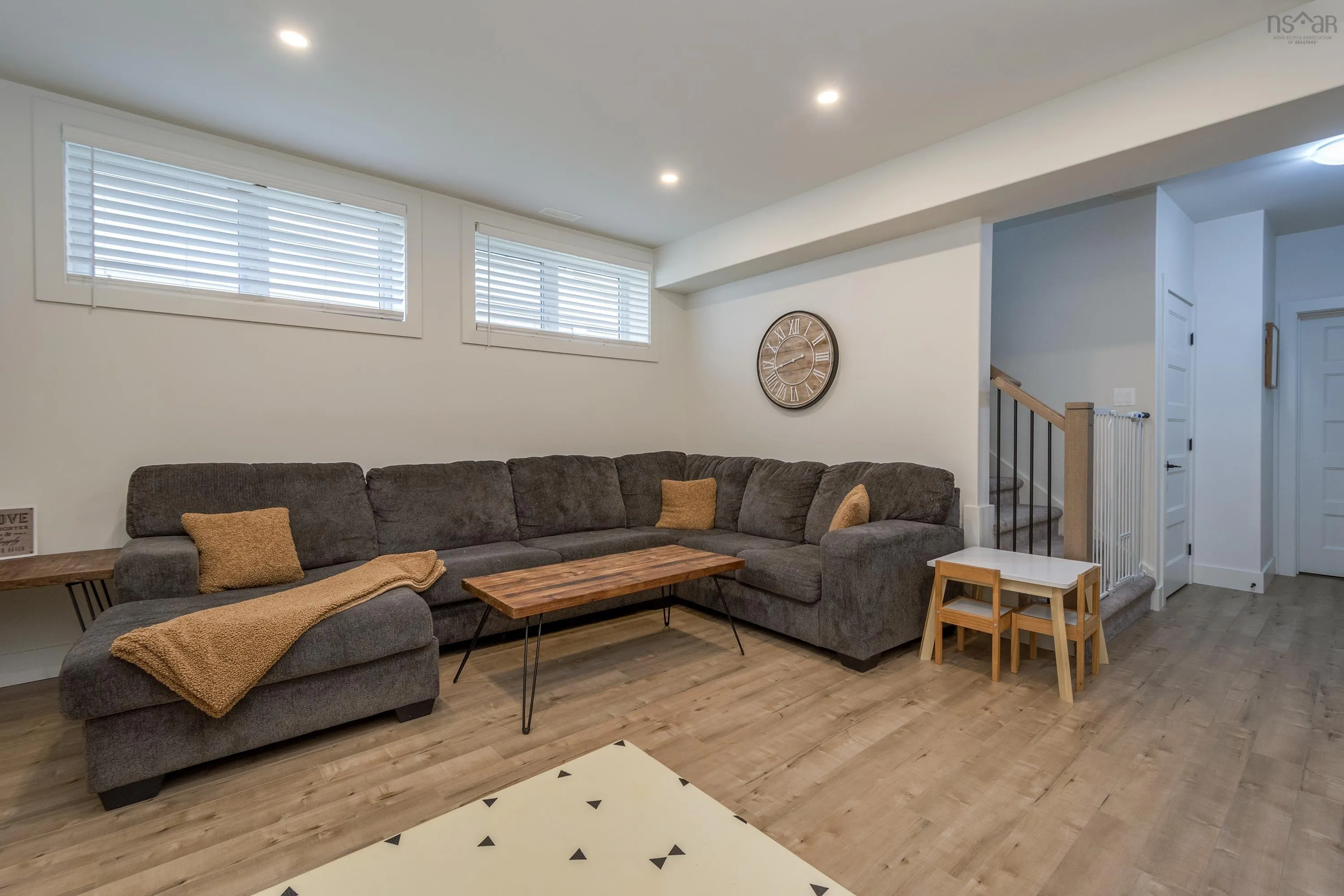 77 Bristolton Avenue, Bedford, NS B4B 0Z4, 4 Bedrooms Bedrooms, ,4 BathroomsBathrooms,Residential,For Sale,Bristolton,202520594