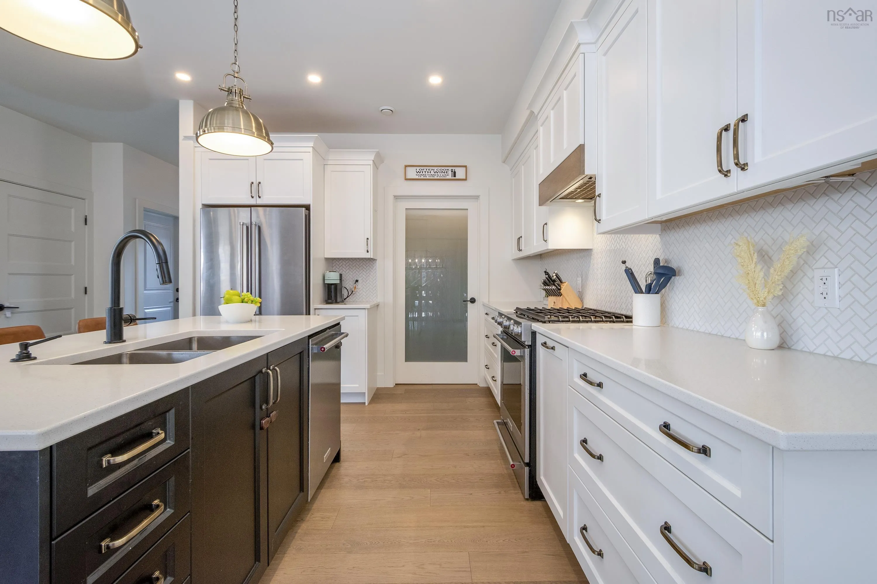 77 Bristolton Avenue, Bedford, NS B4B 0Z4, 4 Bedrooms Bedrooms, ,4 BathroomsBathrooms,Residential,For Sale,Bristolton,202520594