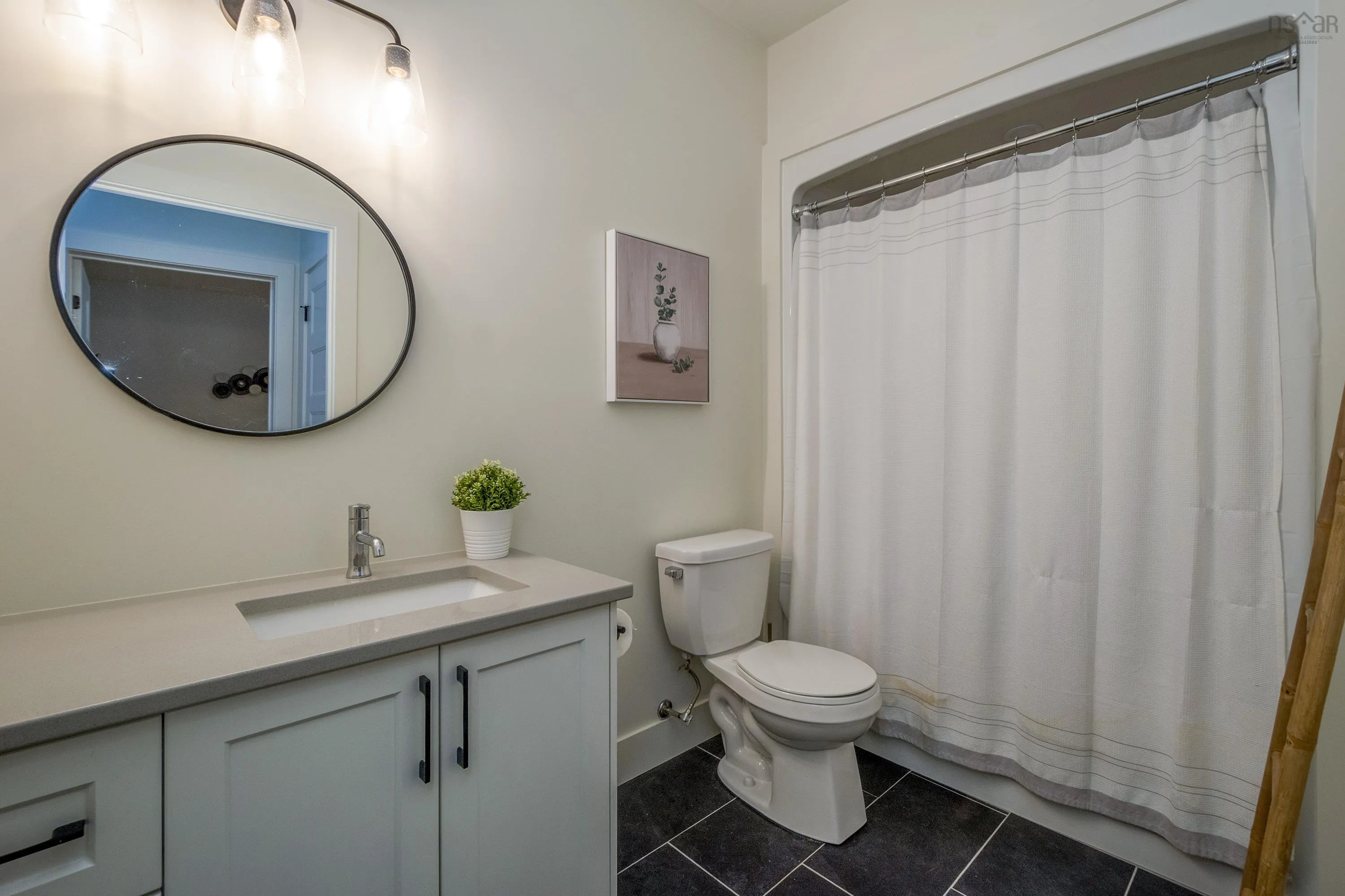 77 Bristolton Avenue, Bedford, NS B4B 0Z4, 4 Bedrooms Bedrooms, ,4 BathroomsBathrooms,Residential,For Sale,Bristolton,202520594