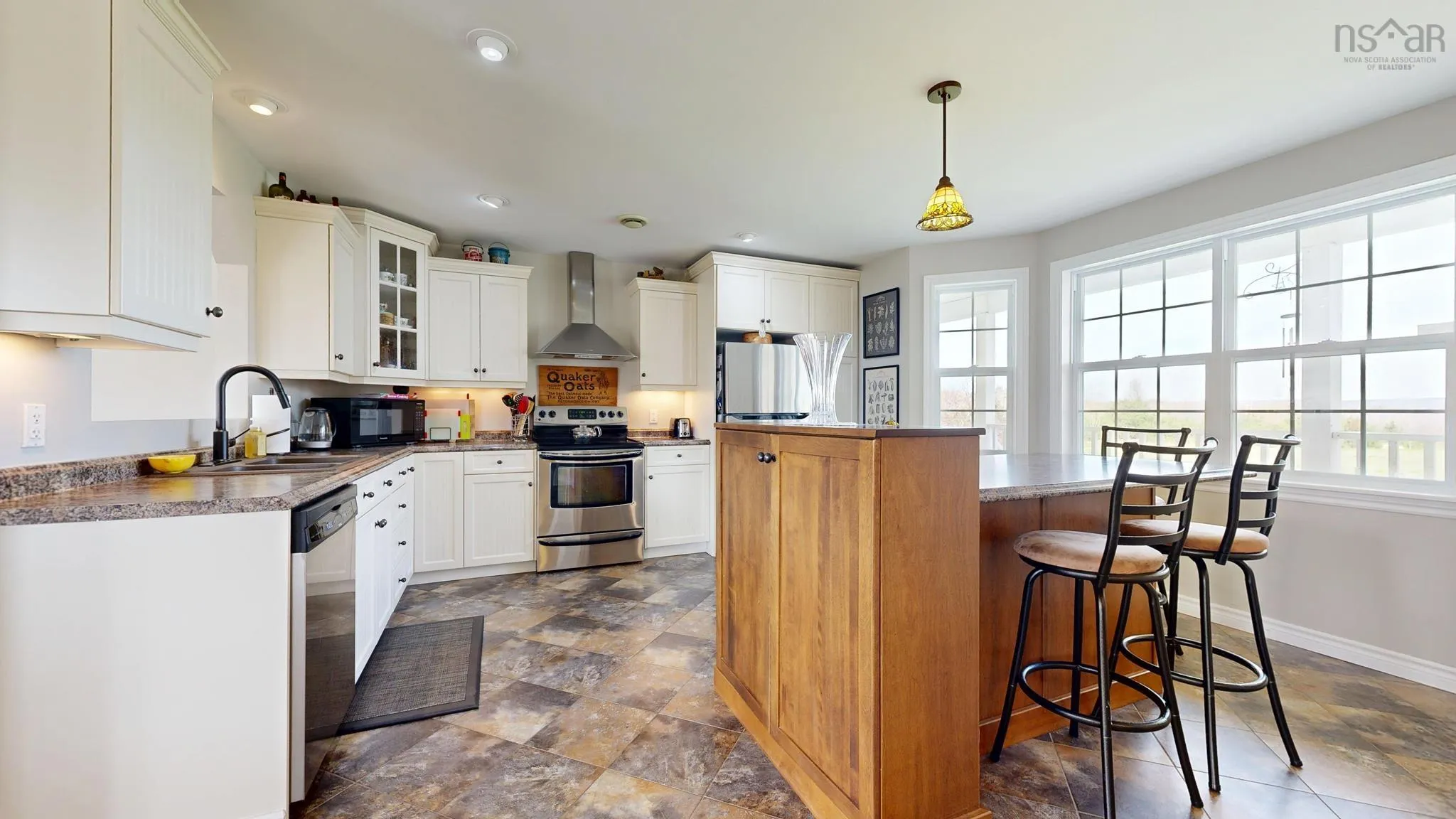 4768 Highway 1, South Berwick Ns B0p 1e0, 5 Bedrooms Bedrooms, ,4 BathroomsBathrooms,Residential,For Sale,Highway 1,202509972