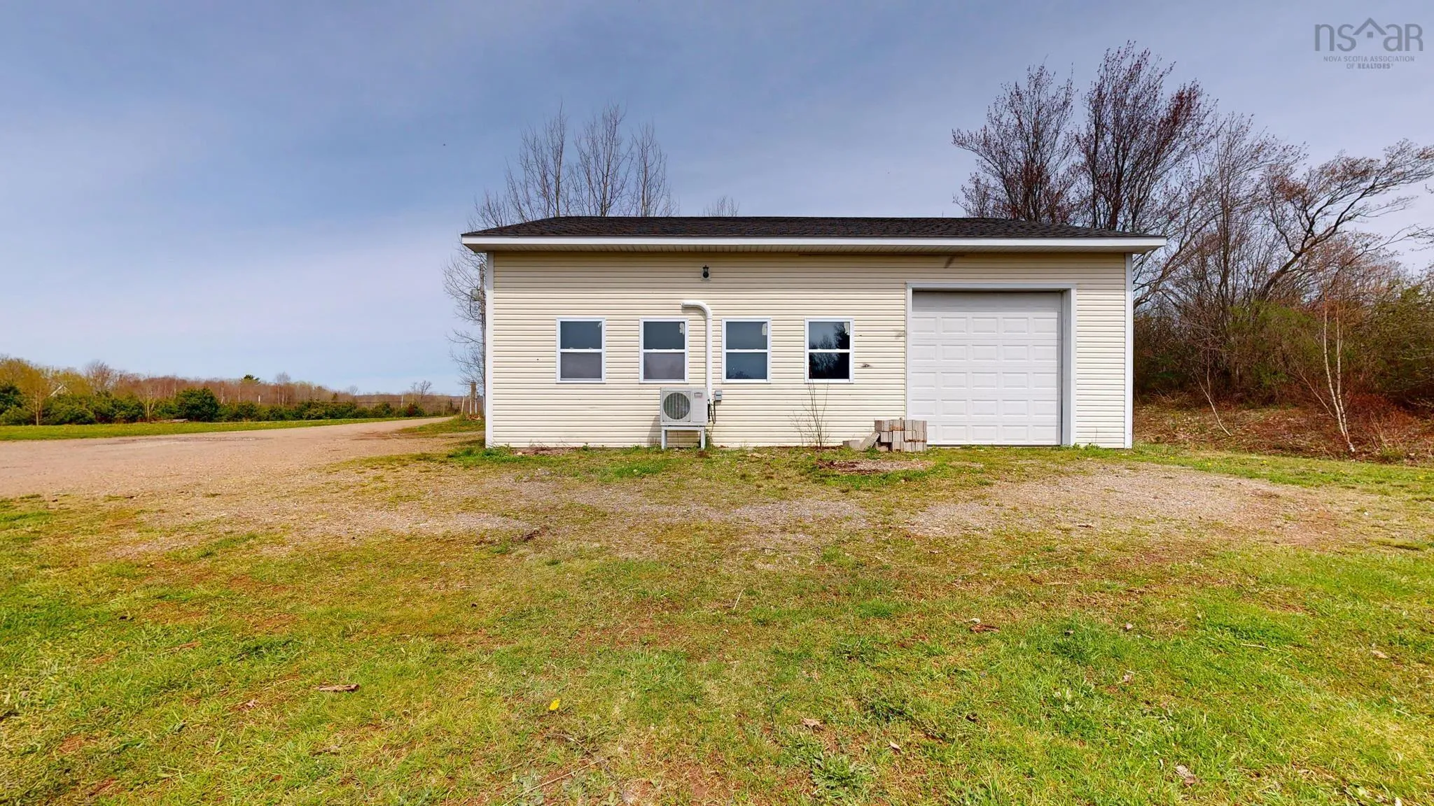 4768 Highway 1, South Berwick Ns B0p 1e0, 5 Bedrooms Bedrooms, ,4 BathroomsBathrooms,Residential,For Sale,Highway 1,202509972