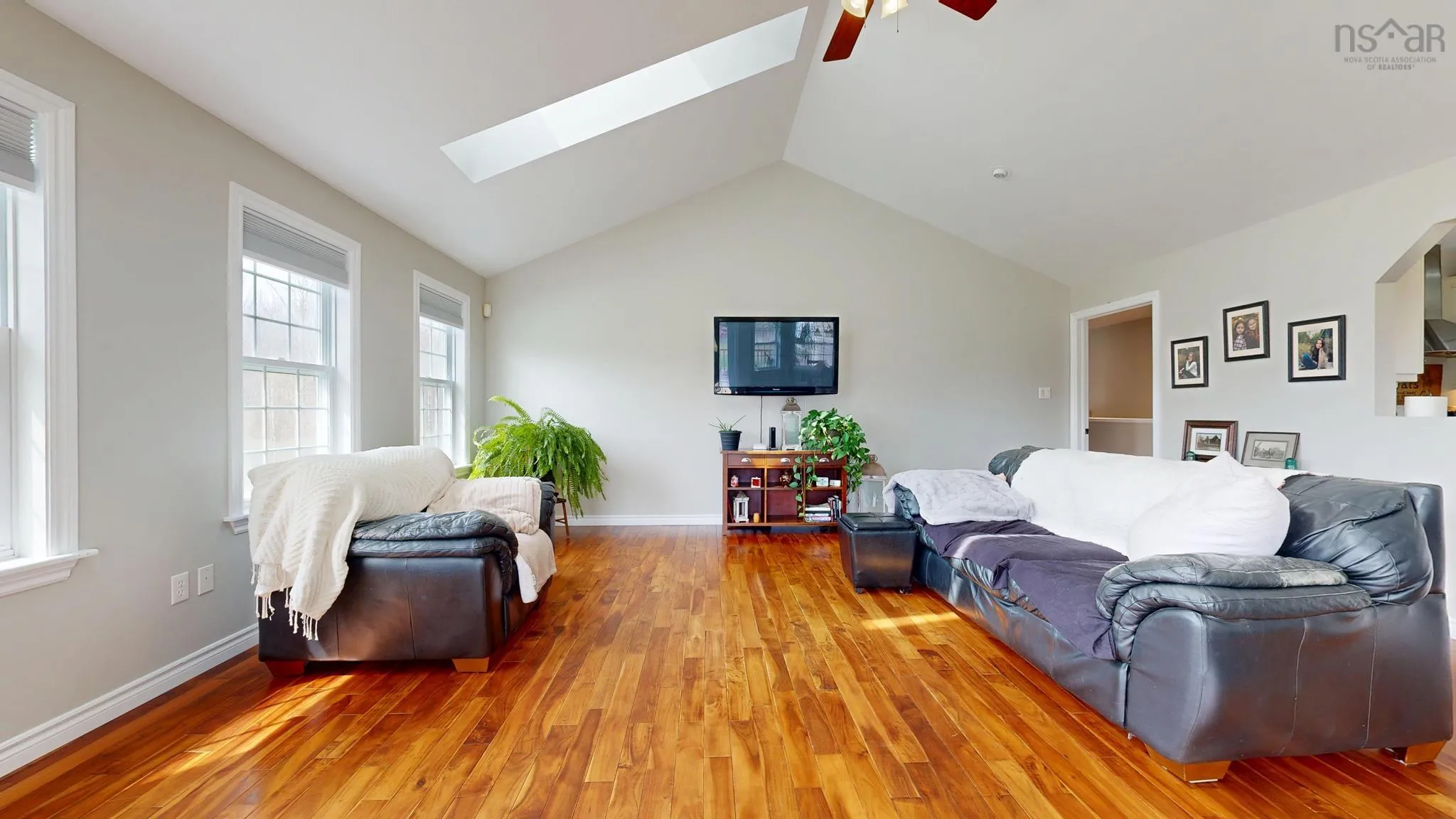 4768 Highway 1, South Berwick Ns B0p 1e0, 5 Bedrooms Bedrooms, ,4 BathroomsBathrooms,Residential,For Sale,Highway 1,202509972