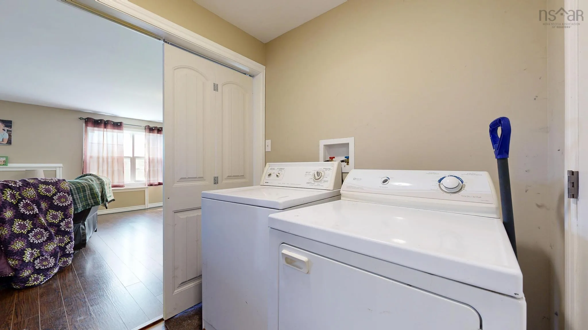 4768 Highway 1, South Berwick Ns B0p 1e0, 5 Bedrooms Bedrooms, ,4 BathroomsBathrooms,Residential,For Sale,Highway 1,202509972