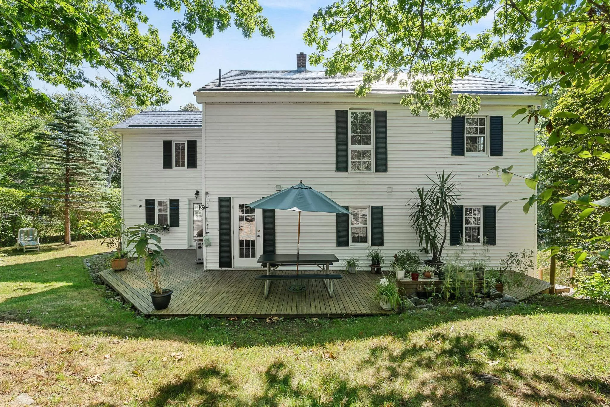 8 Emmerson Street, Bedford, NS B4A 1V7, 4 Bedrooms Bedrooms, ,2 BathroomsBathrooms,Residential,For Sale,Emmerson,202522499