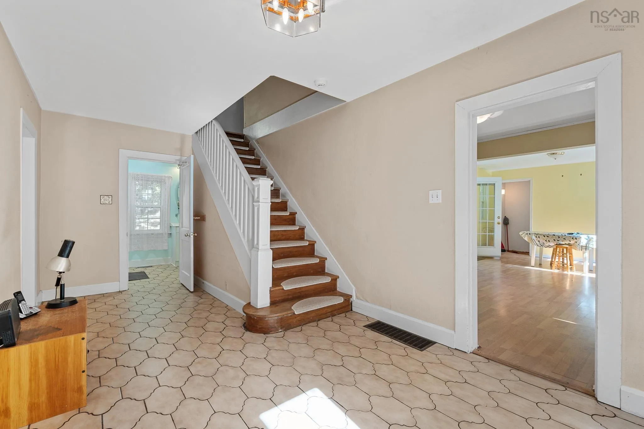 8 Emmerson Street, Bedford, NS B4A 1V7, 4 Bedrooms Bedrooms, ,2 BathroomsBathrooms,Residential,For Sale,Emmerson,202522499