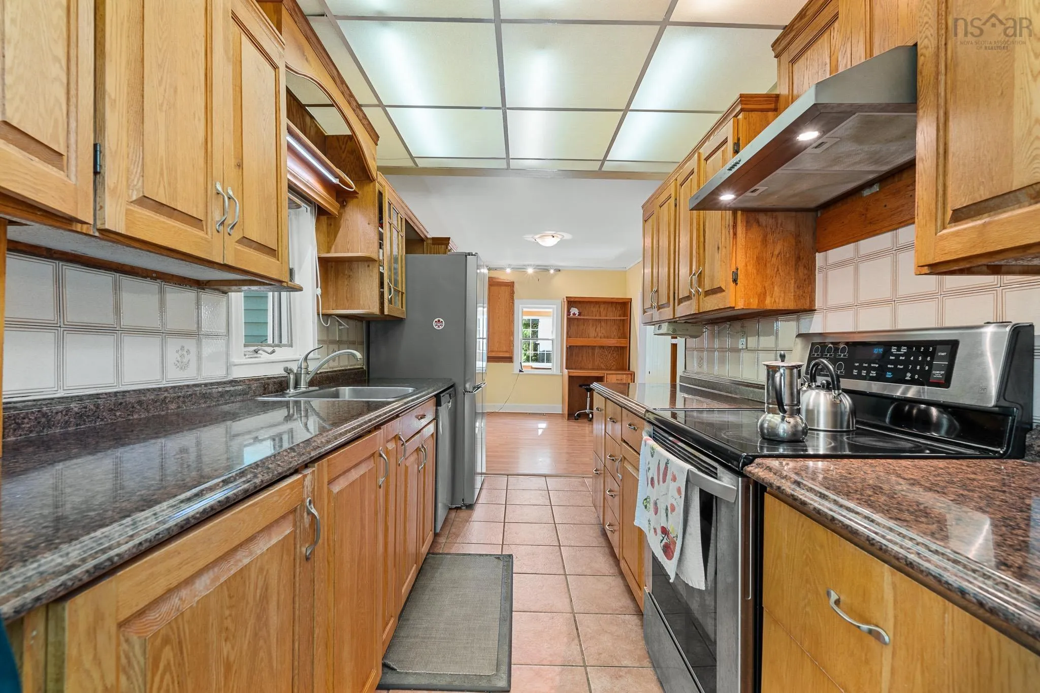 8 Emmerson Street, Bedford, NS B4A 1V7, 4 Bedrooms Bedrooms, ,2 BathroomsBathrooms,Residential,For Sale,Emmerson,202522499