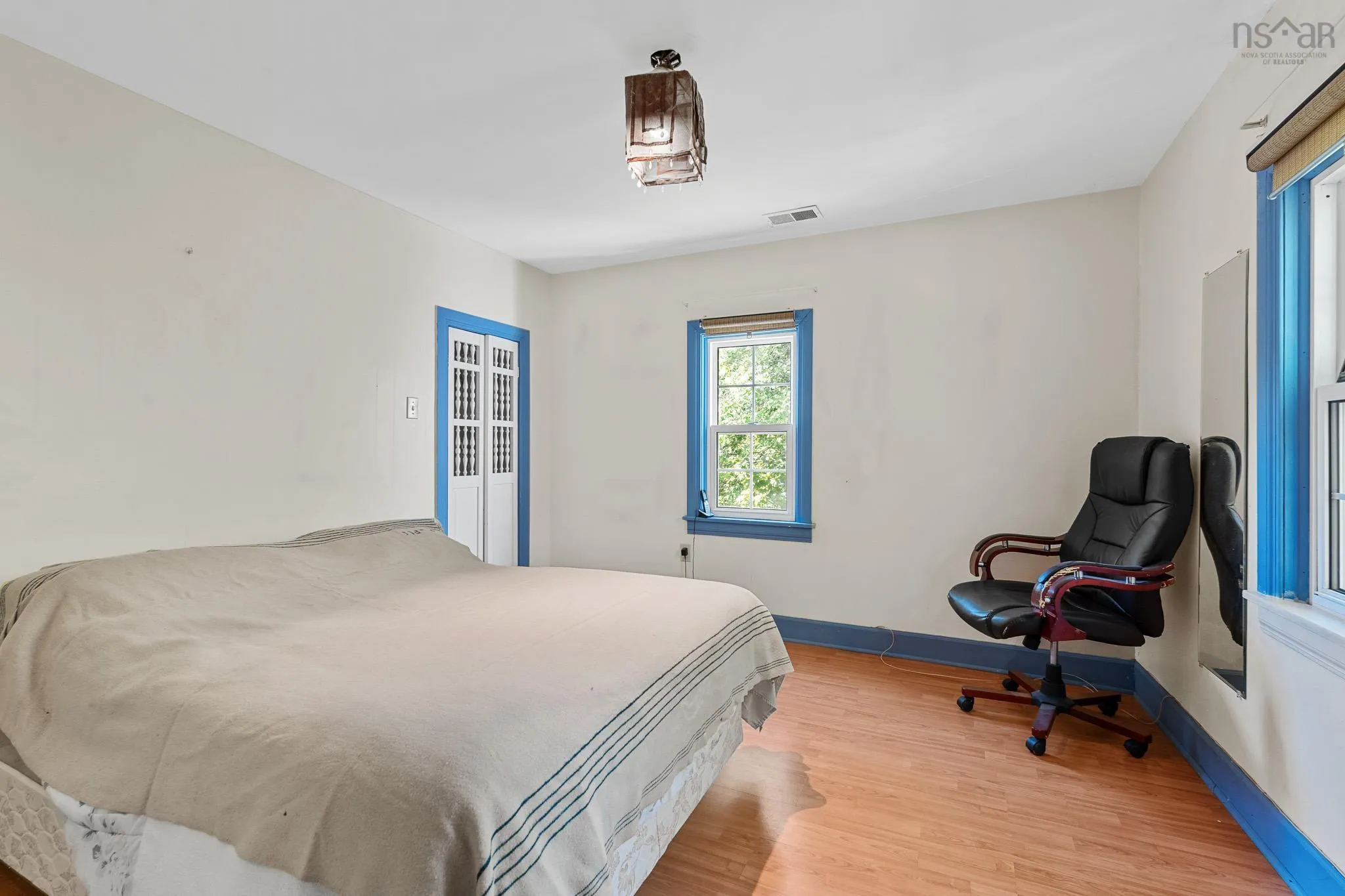 8 Emmerson Street, Bedford, NS B4A 1V7, 4 Bedrooms Bedrooms, ,2 BathroomsBathrooms,Residential,For Sale,Emmerson,202522499