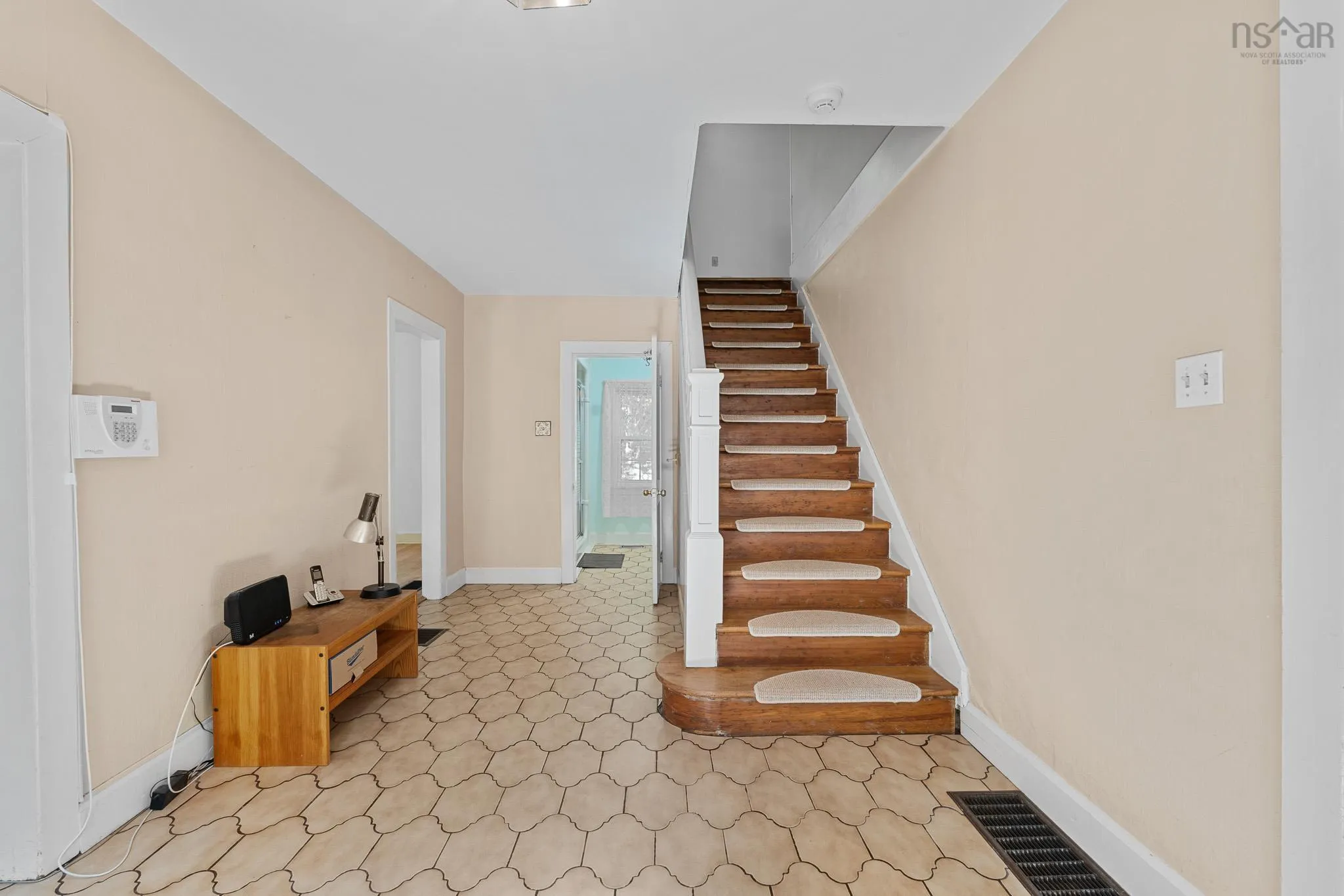 8 Emmerson Street, Bedford, NS B4A 1V7, 4 Bedrooms Bedrooms, ,2 BathroomsBathrooms,Residential,For Sale,Emmerson,202522499