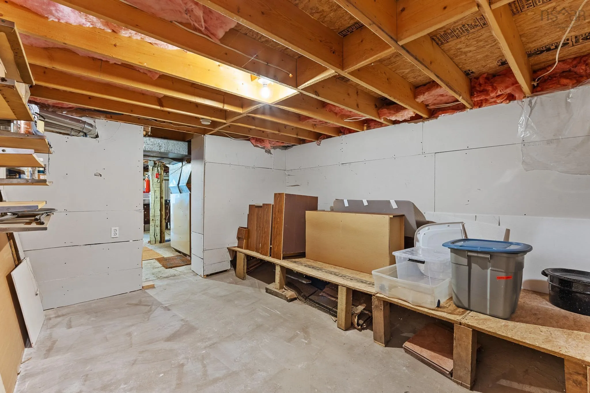 8 Emmerson Street, Bedford, NS B4A 1V7, 4 Bedrooms Bedrooms, ,2 BathroomsBathrooms,Residential,For Sale,Emmerson,202522499