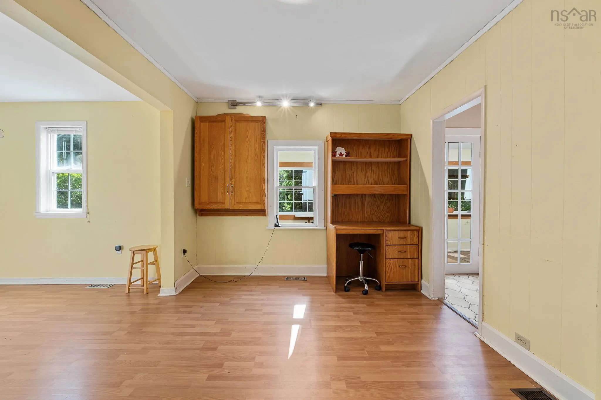 8 Emmerson Street, Bedford, NS B4A 1V7, 4 Bedrooms Bedrooms, ,2 BathroomsBathrooms,Residential,For Sale,Emmerson,202522499