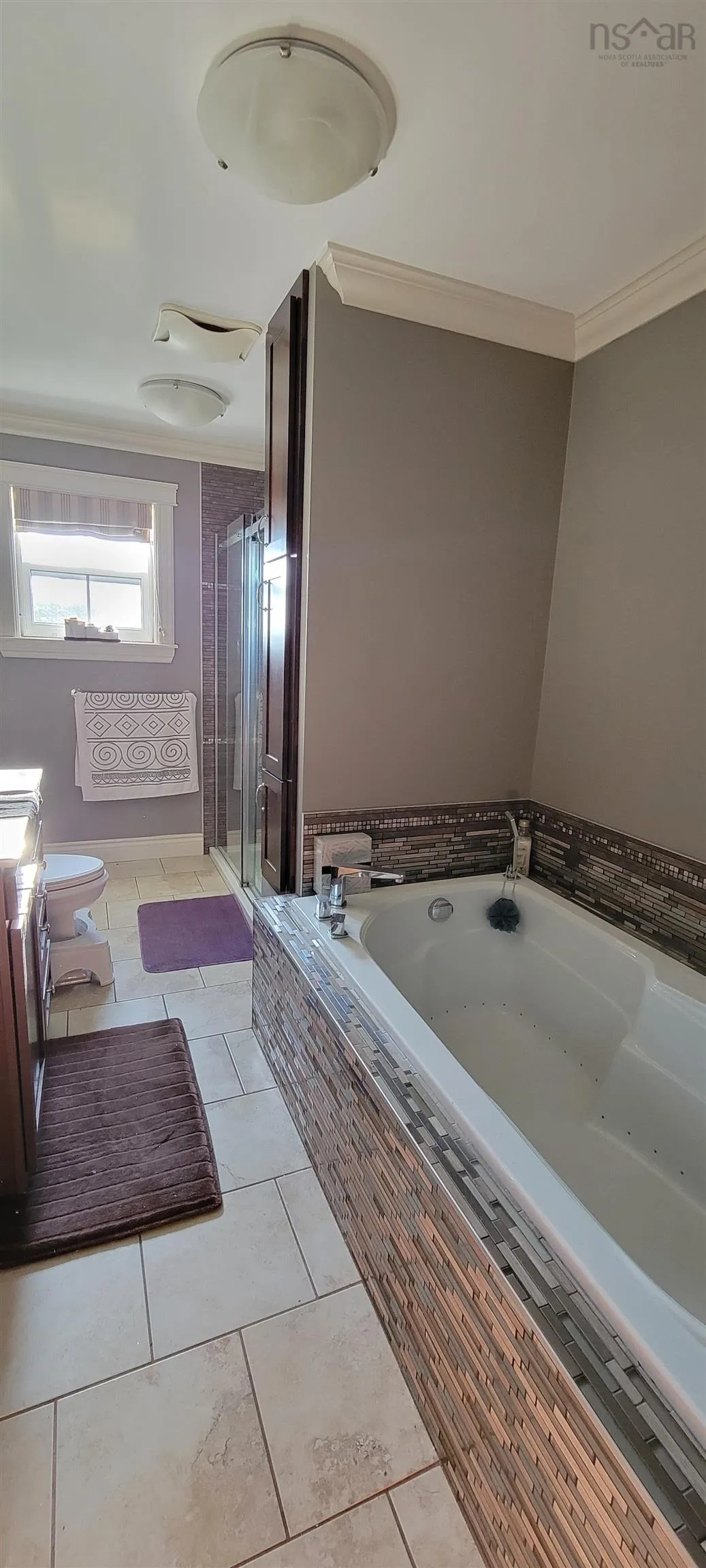 568 Seaview Drive, Upper North Sydney, NS B2A 3N8, 6 Bedrooms Bedrooms, ,4 BathroomsBathrooms,Residential,For Sale,Seaview,202521239