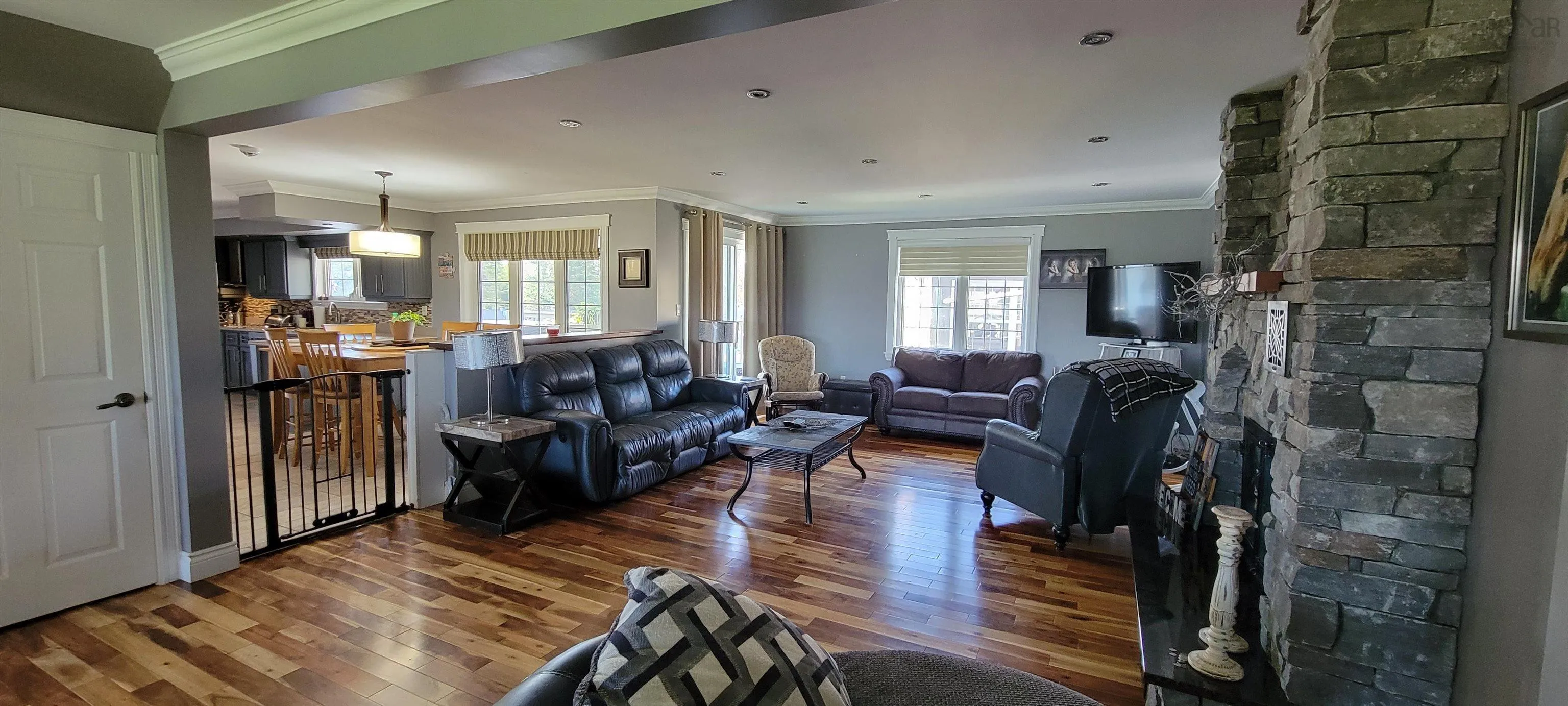 568 Seaview Drive, Upper North Sydney, NS B2A 3N8, 6 Bedrooms Bedrooms, ,4 BathroomsBathrooms,Residential,For Sale,Seaview,202521239