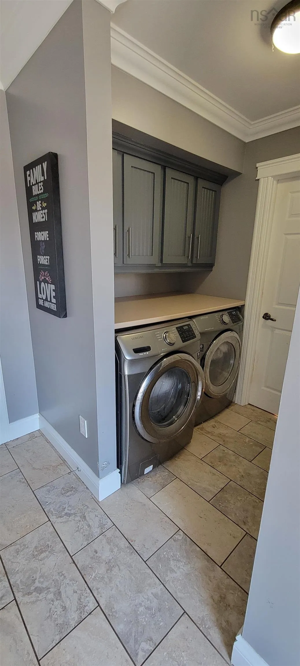 568 Seaview Drive, Upper North Sydney, NS B2A 3N8, 6 Bedrooms Bedrooms, ,4 BathroomsBathrooms,Residential,For Sale,Seaview,202521239