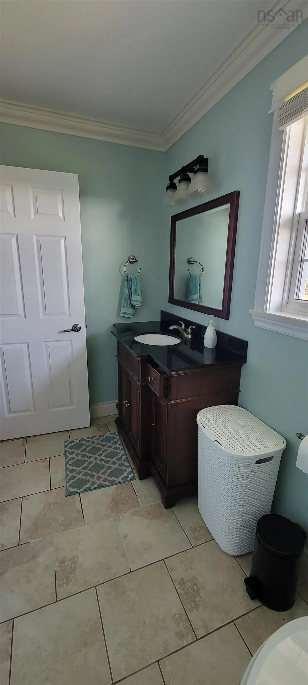 568 Seaview Drive, Upper North Sydney, NS B2A 3N8, 6 Bedrooms Bedrooms, ,4 BathroomsBathrooms,Residential,For Sale,Seaview,202521239
