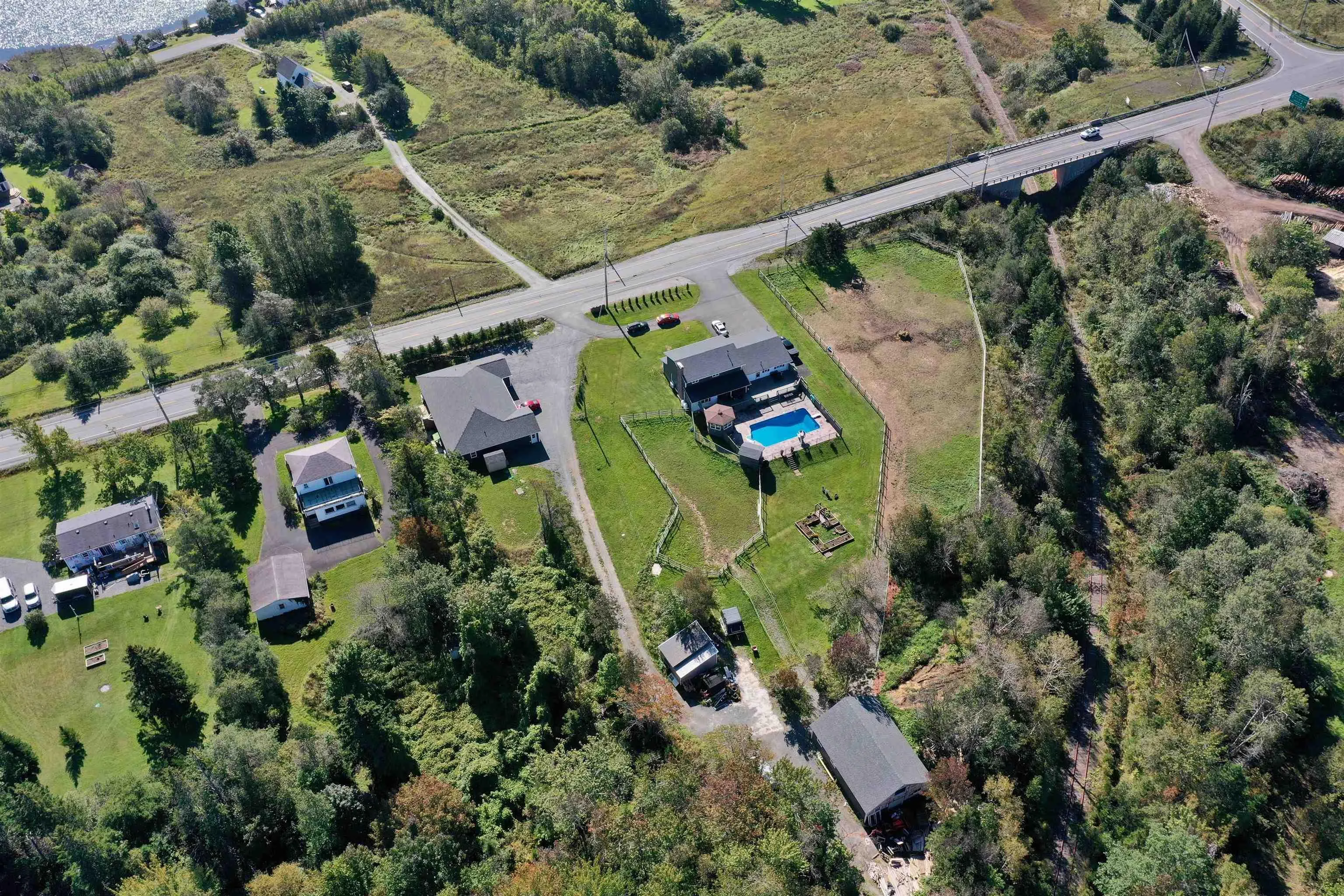 568 Seaview Drive, Upper North Sydney, NS B2A 3N8, 6 Bedrooms Bedrooms, ,4 BathroomsBathrooms,Residential,For Sale,Seaview,202521239