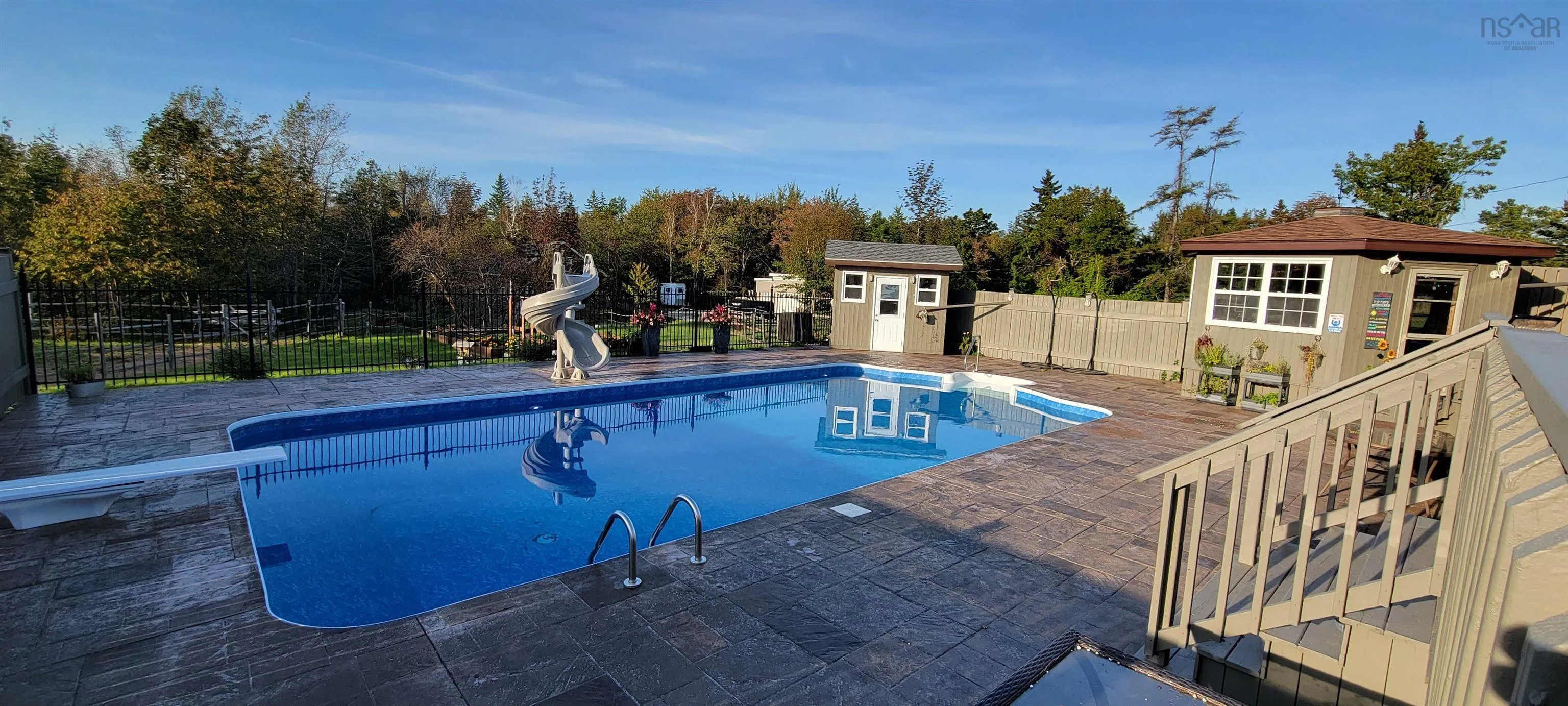 568 Seaview Drive, Upper North Sydney, NS B2A 3N8, 6 Bedrooms Bedrooms, ,4 BathroomsBathrooms,Residential,For Sale,Seaview,202521239