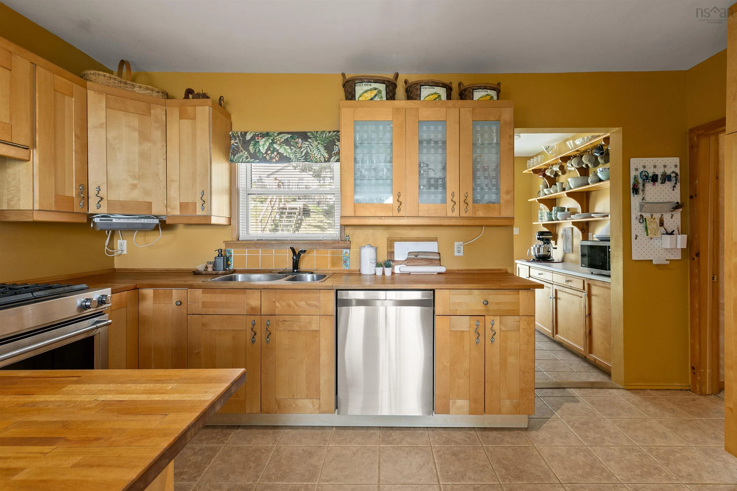 664 Ketch Harbour Road, Portuguese Cove, NS B3V 1K2, 2 Bedrooms Bedrooms, ,2 BathroomsBathrooms,Residential,For Sale,Ketch Harbour,202516038