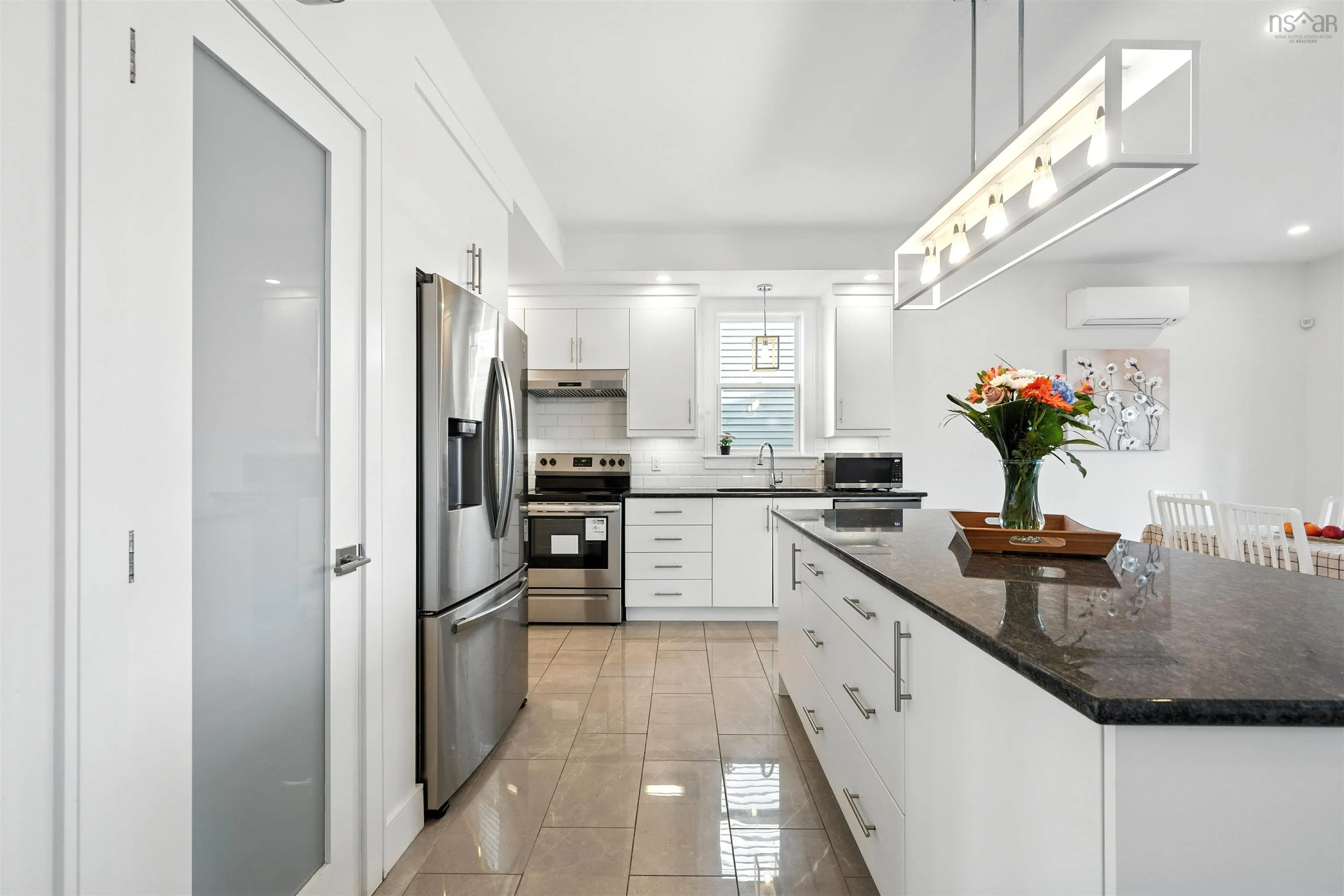 24 Bristolton Avenue, West Bedford, NS B4B 0Z3, 4 Bedrooms Bedrooms, ,4 BathroomsBathrooms,Residential,For Sale,Bristolton,202521240