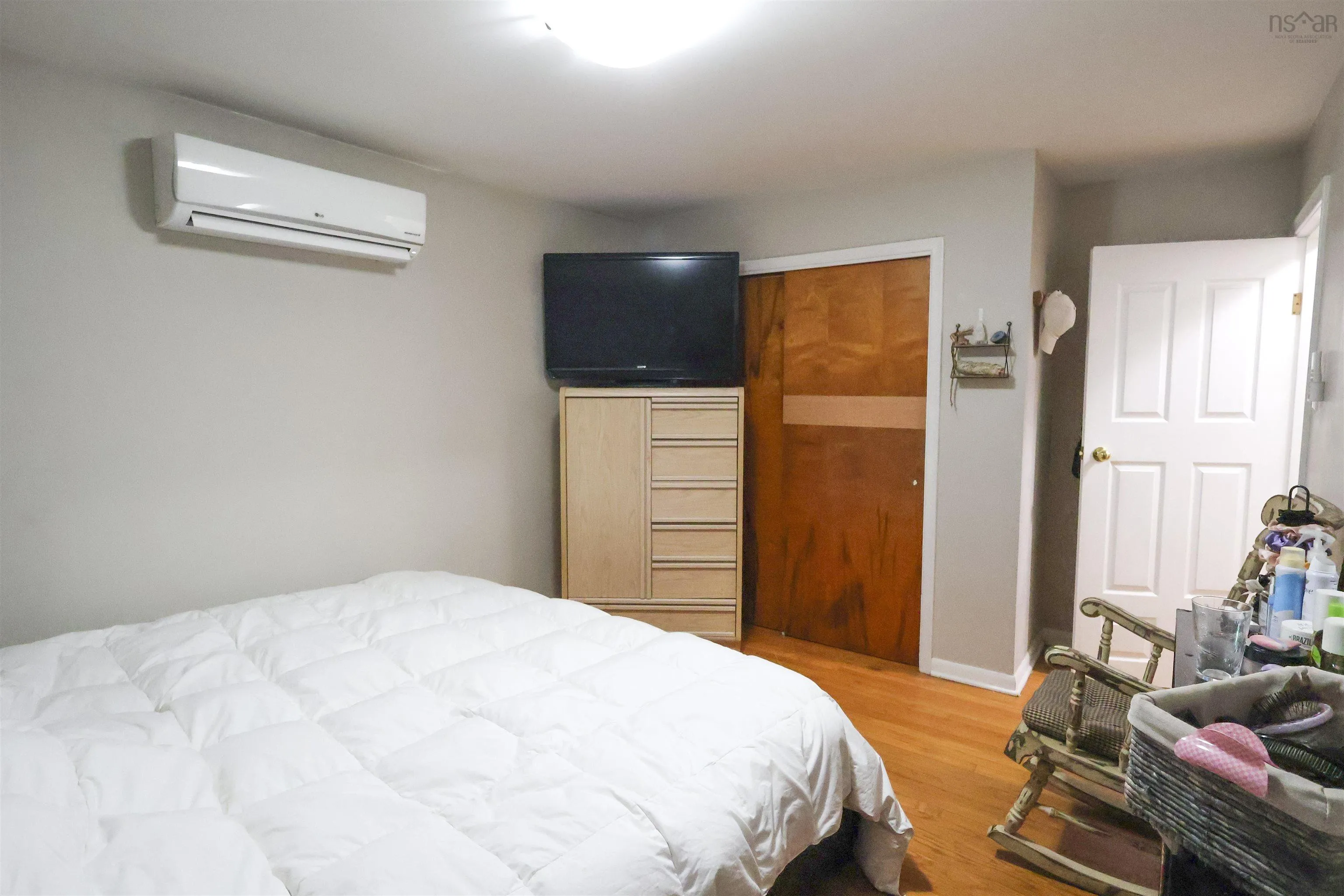 112 School Street, Kentville Ns B4n 2p9, 4 Bedrooms Bedrooms, ,Residential Income,For Sale,School,202501348