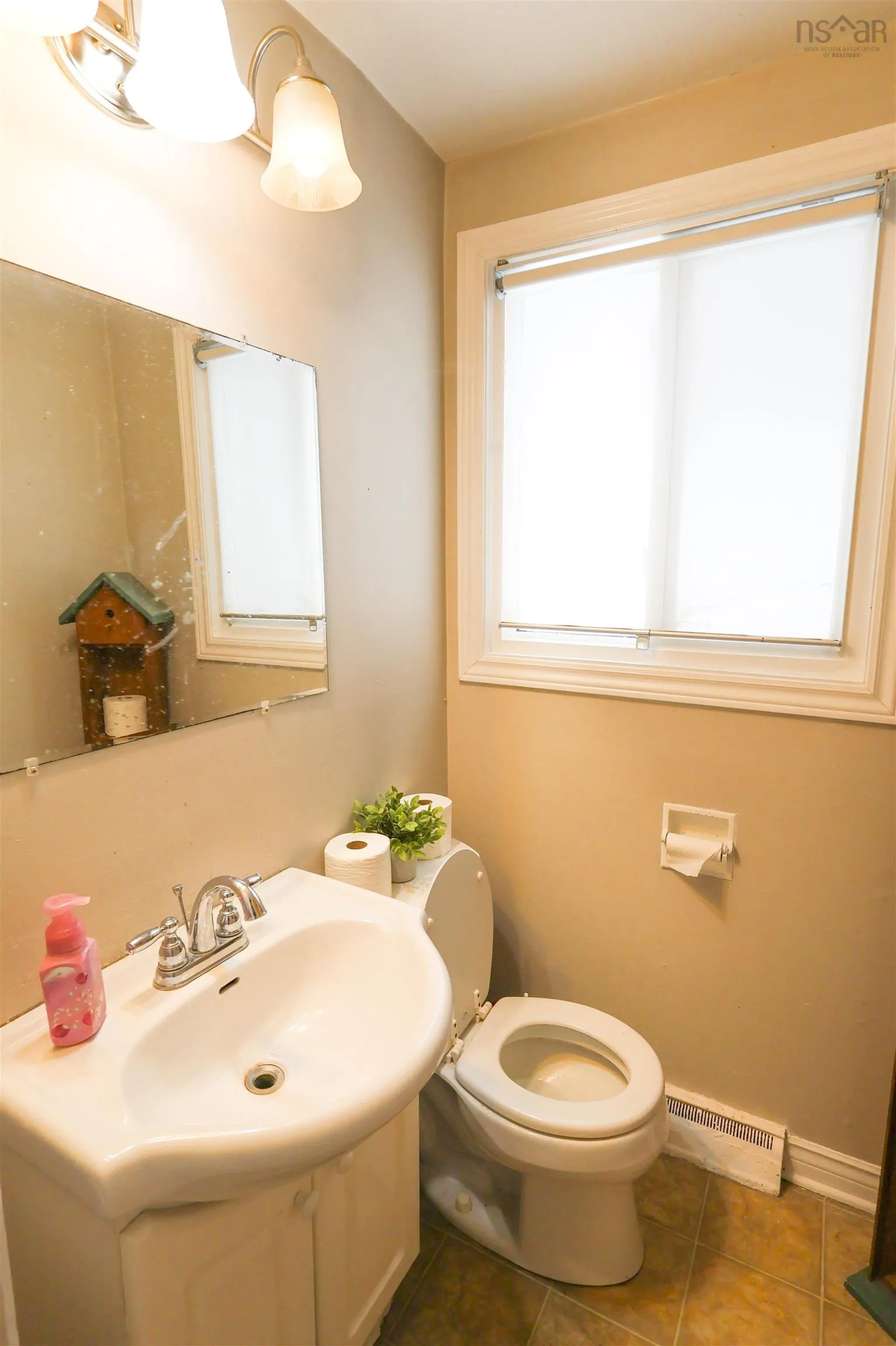 112 School Street, Kentville Ns B4n 2p9, 4 Bedrooms Bedrooms, ,Residential Income,For Sale,School,202501348