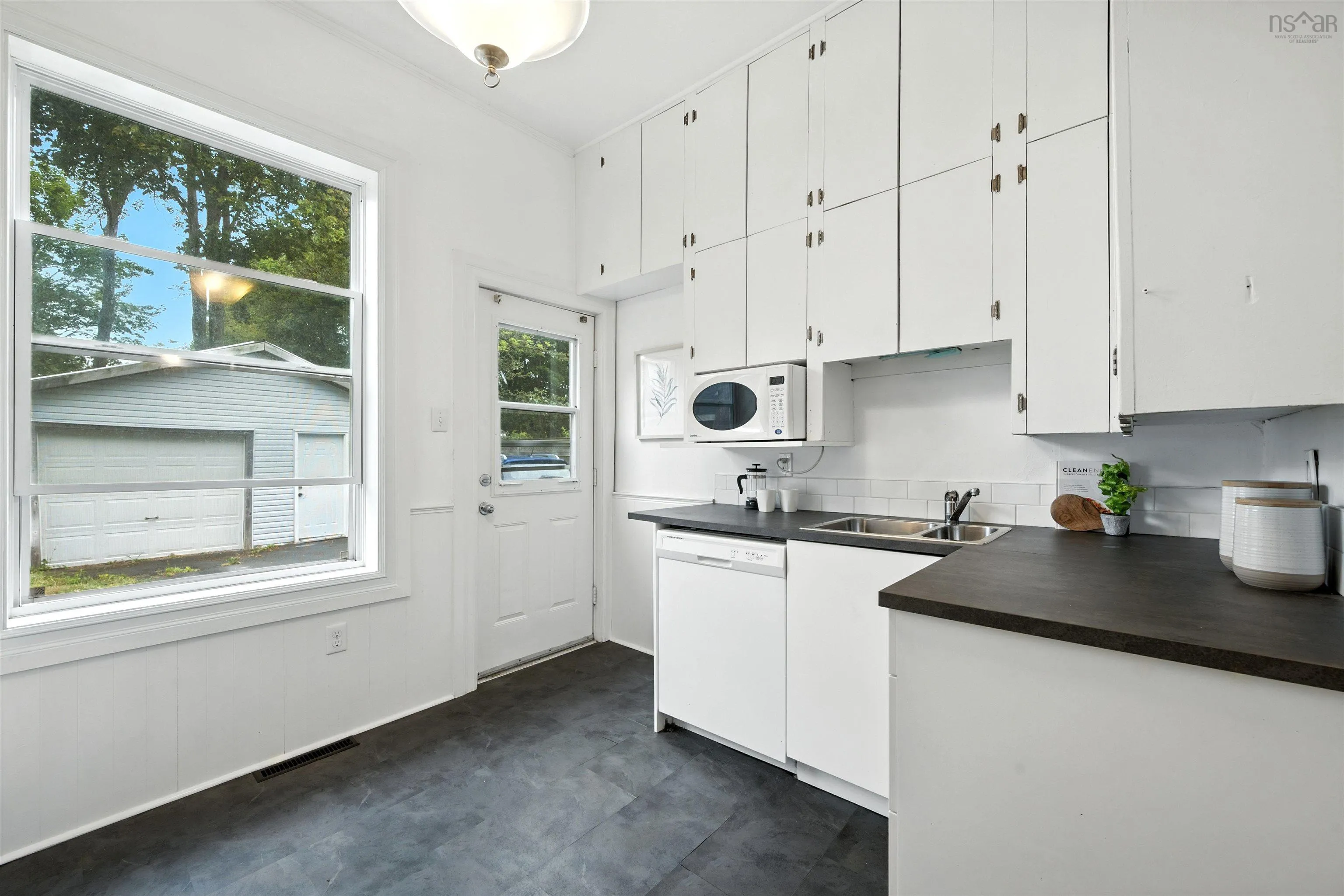 6265 Summit Street, Halifax, NS B3L 1R6, 4 Bedrooms Bedrooms, ,2 BathroomsBathrooms,Residential,For Sale,Summit,202520882