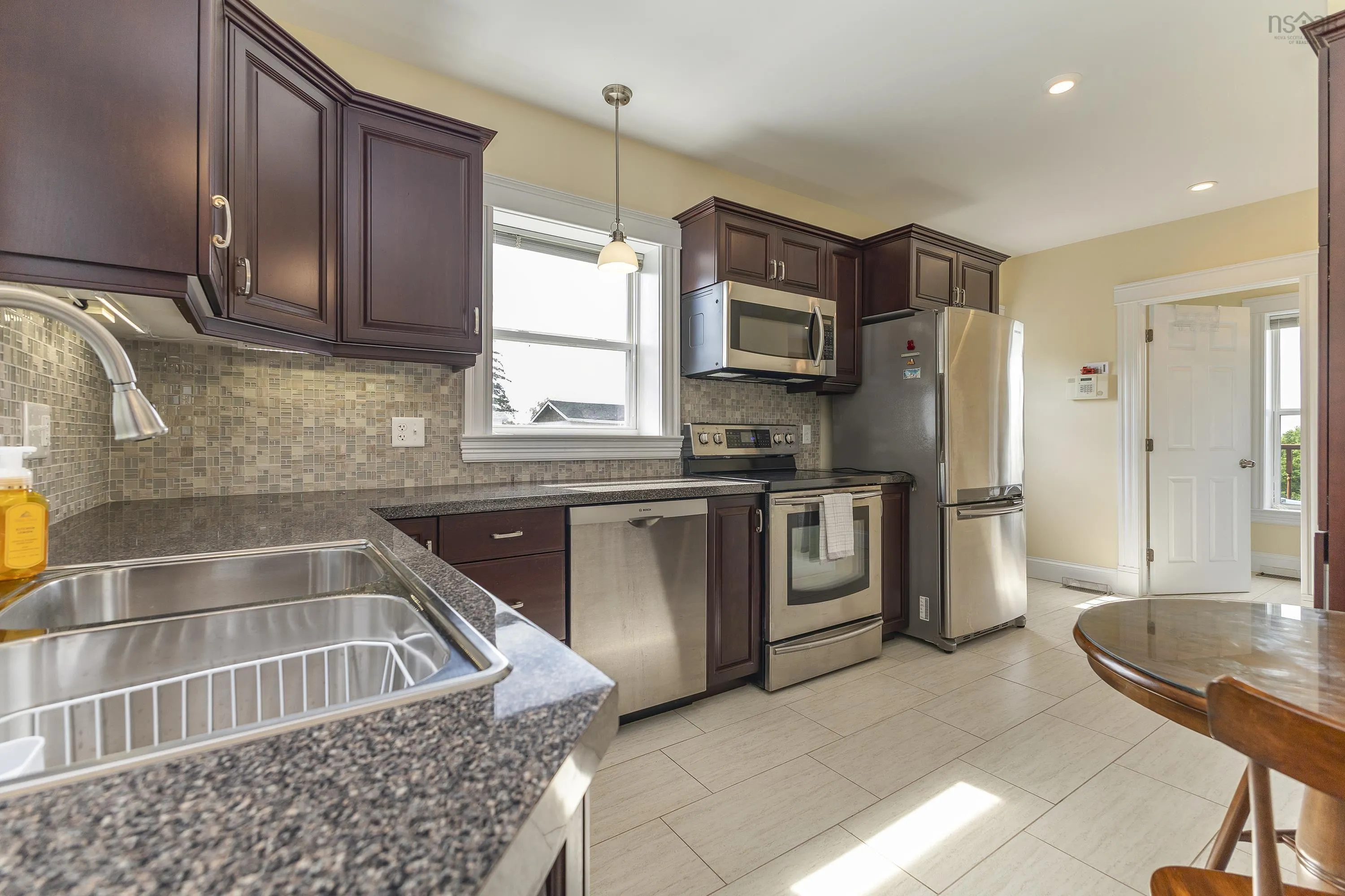 591 Lorne Street, New Glasgow, NS B2H 4L4, 3 Bedrooms Bedrooms, ,3 BathroomsBathrooms,Residential,For Sale,Lorne,202517573